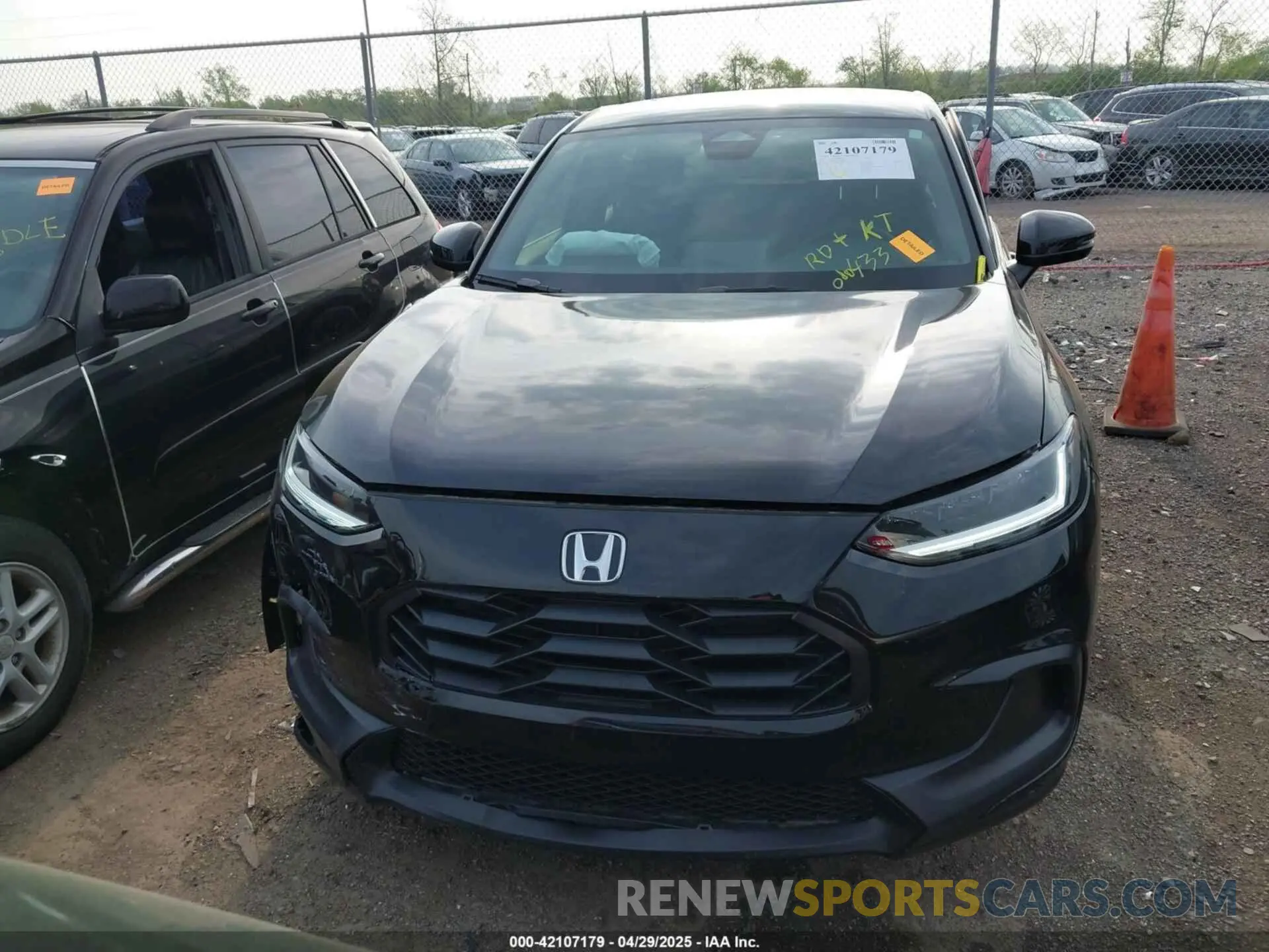 12 Photograph of a damaged car 3CZRZ2H55SM780385 HONDA HR-V 2025