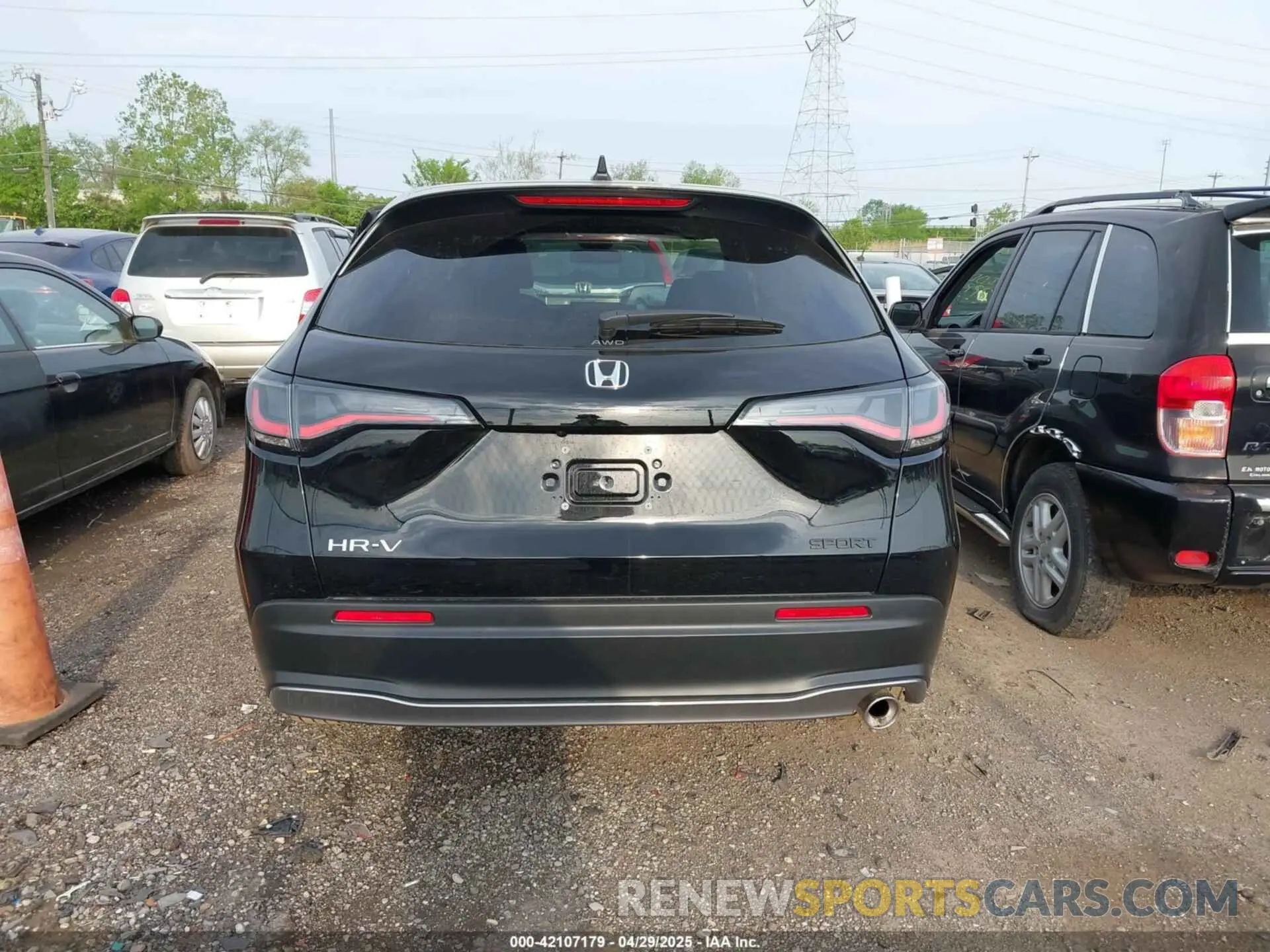 16 Photograph of a damaged car 3CZRZ2H55SM780385 HONDA HR-V 2025