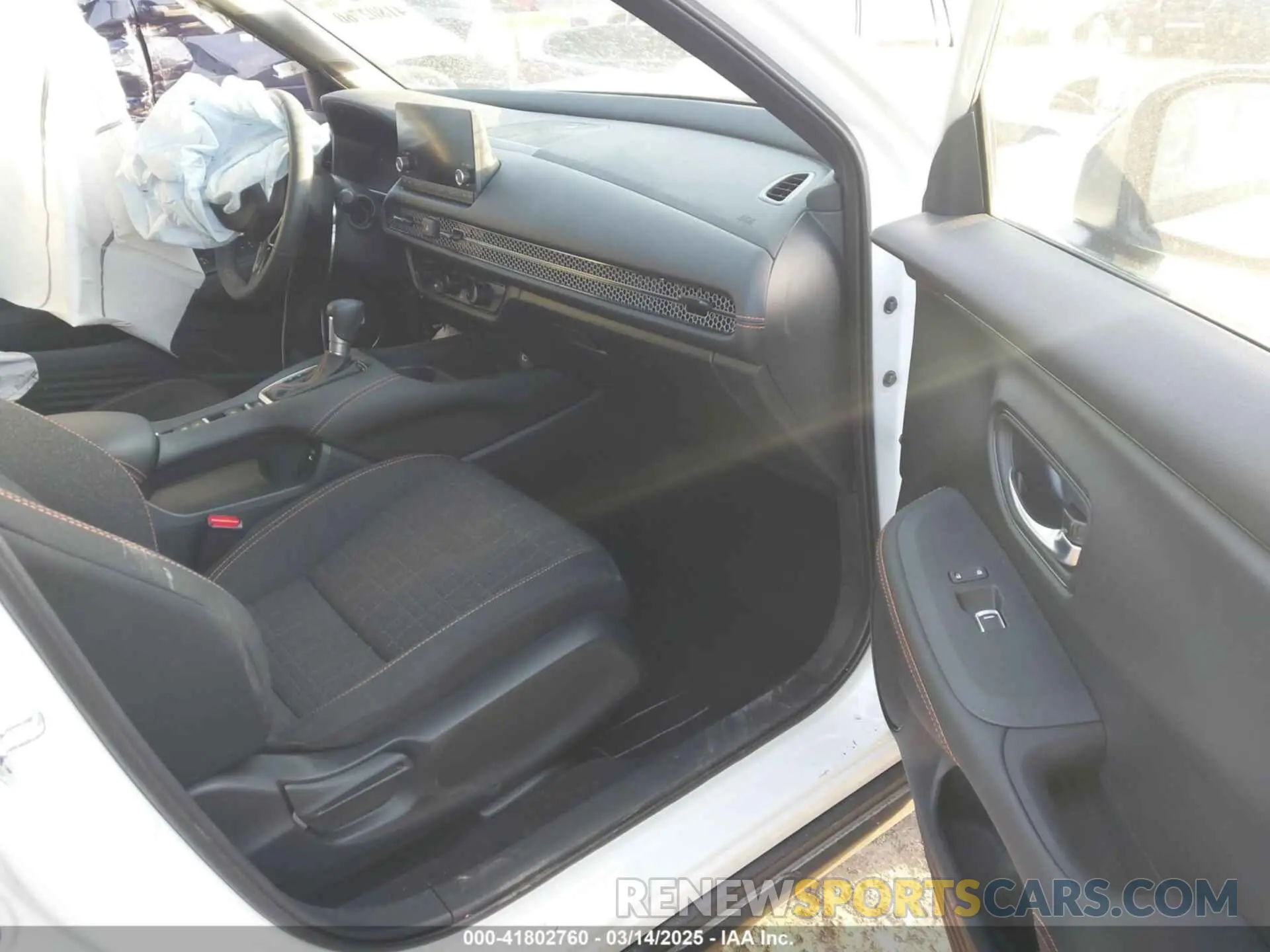 5 Photograph of a damaged car 3CZRZ2H56SM701046 HONDA HR-V 2025