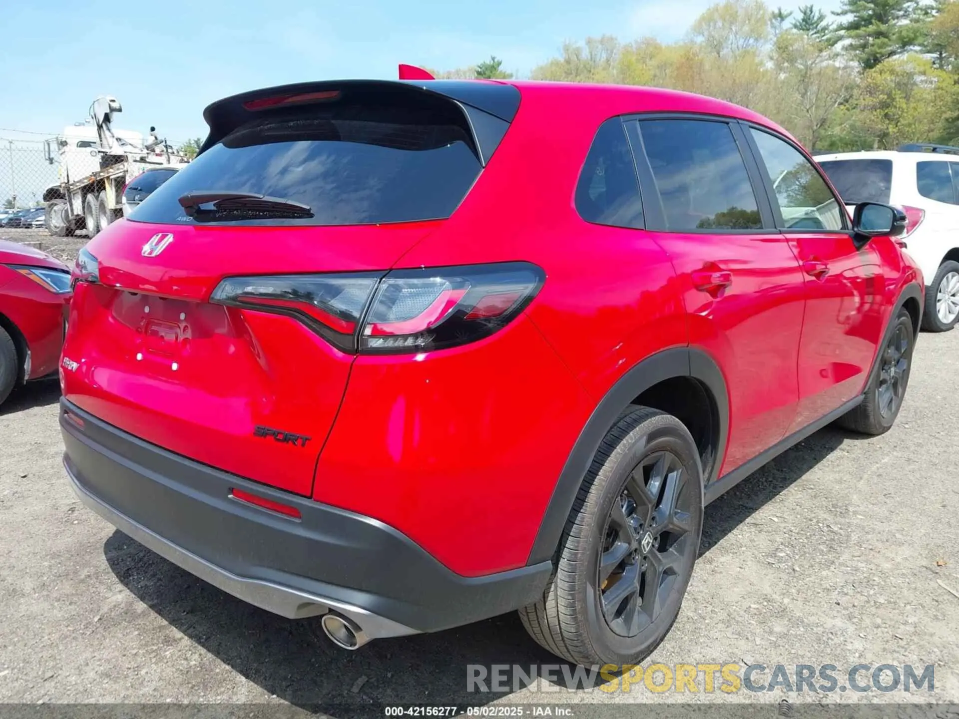 4 Photograph of a damaged car 3CZRZ2H56SM722088 HONDA HR-V 2025
