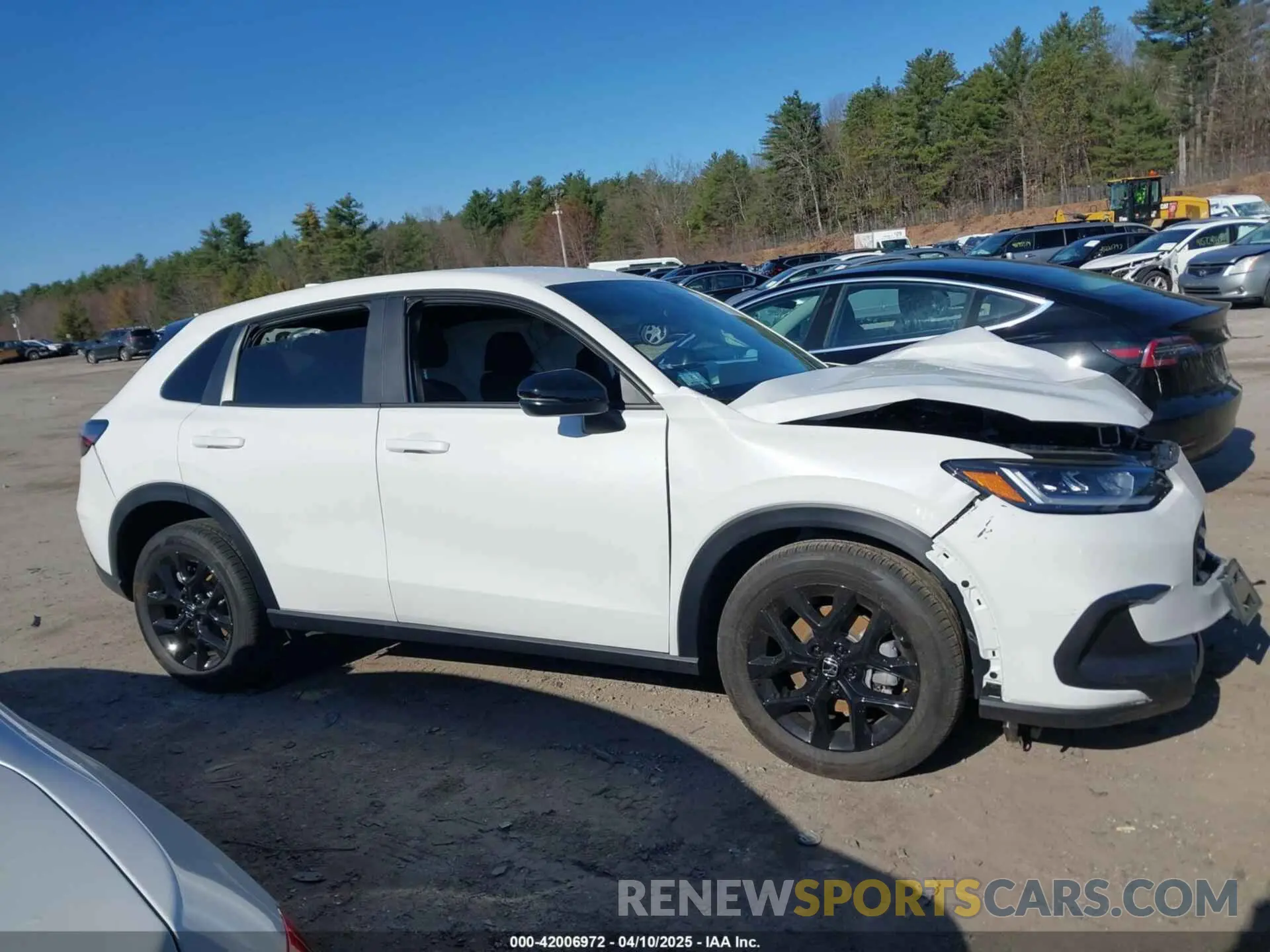 12 Photograph of a damaged car 3CZRZ2H56SM769038 HONDA HR-V 2025
