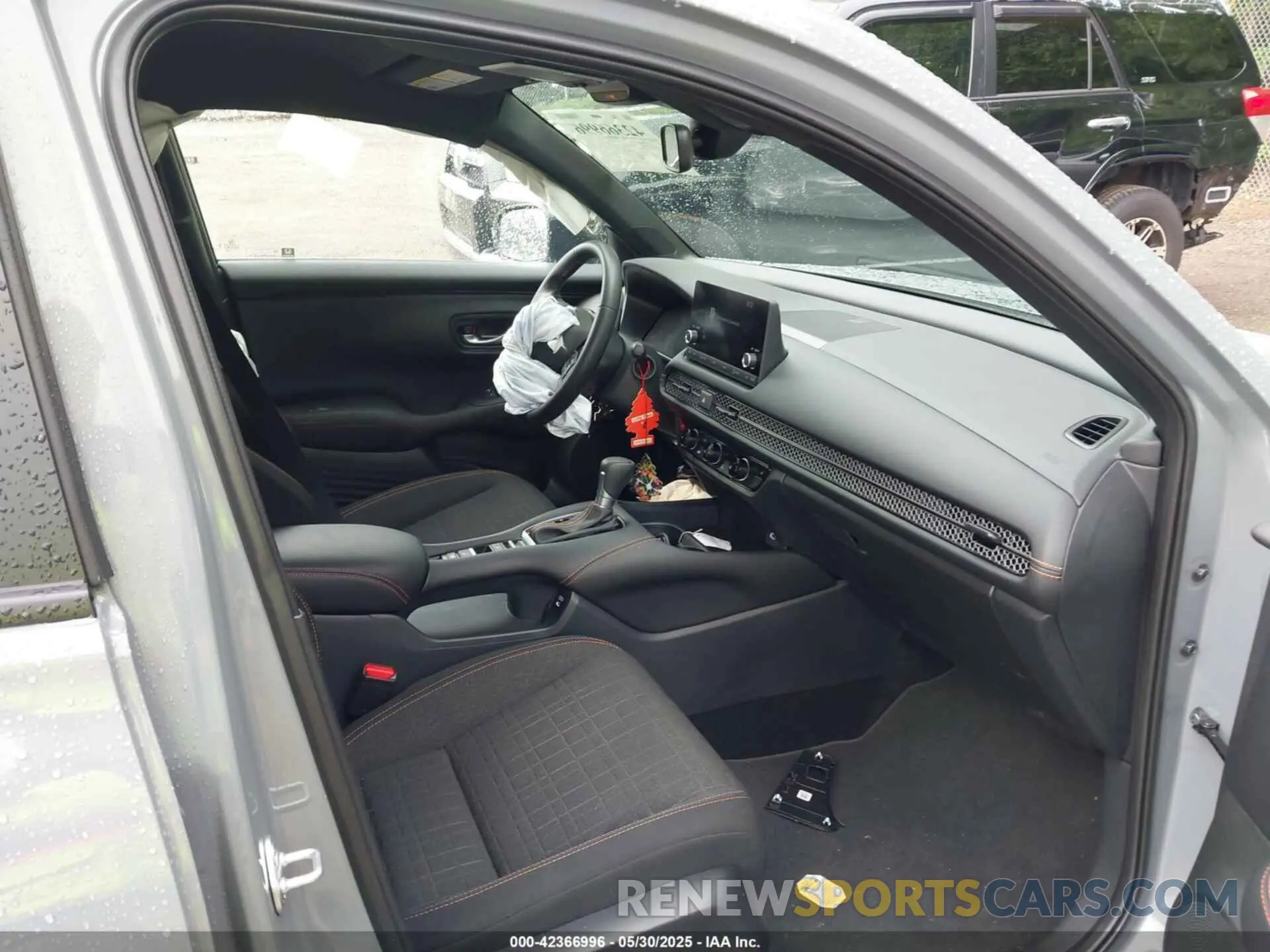 5 Photograph of a damaged car 3CZRZ2H56SM780900 HONDA HR-V 2025