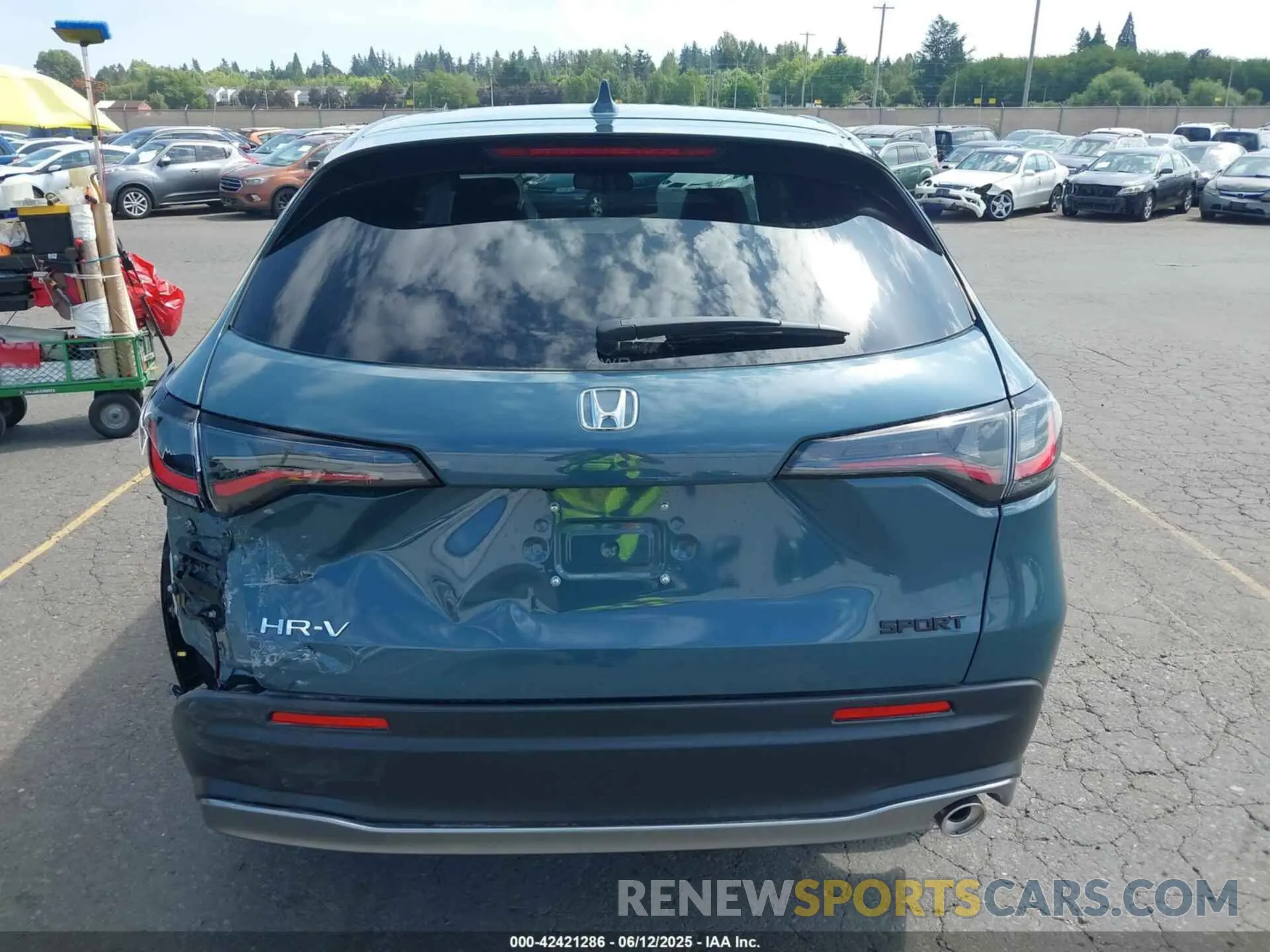 17 Photograph of a damaged car 3CZRZ2H57SM789024 HONDA HR-V 2025