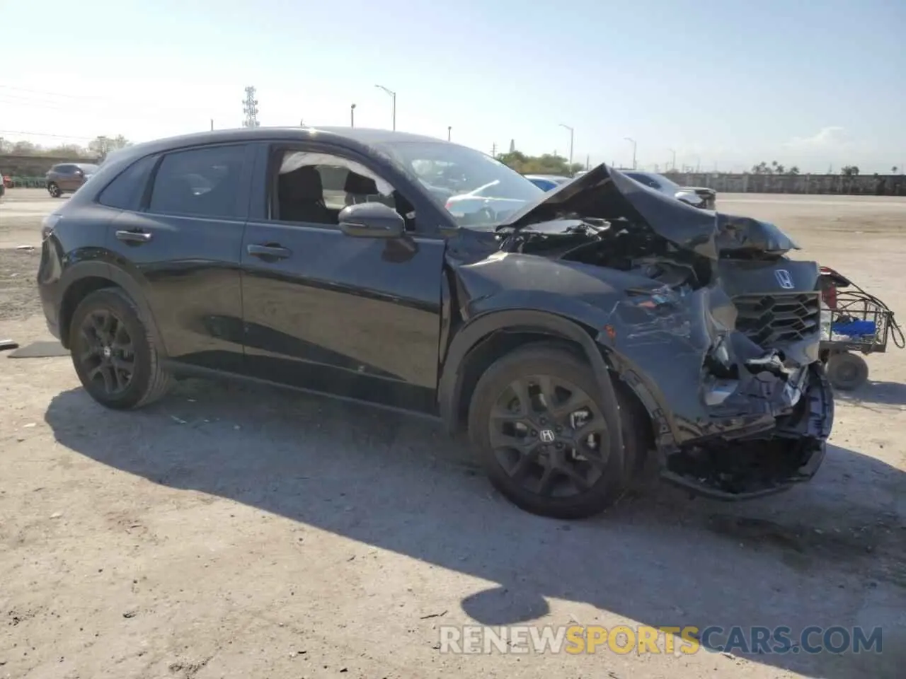 4 Photograph of a damaged car 3CZRZ2H58SM721640 HONDA HR-V 2025