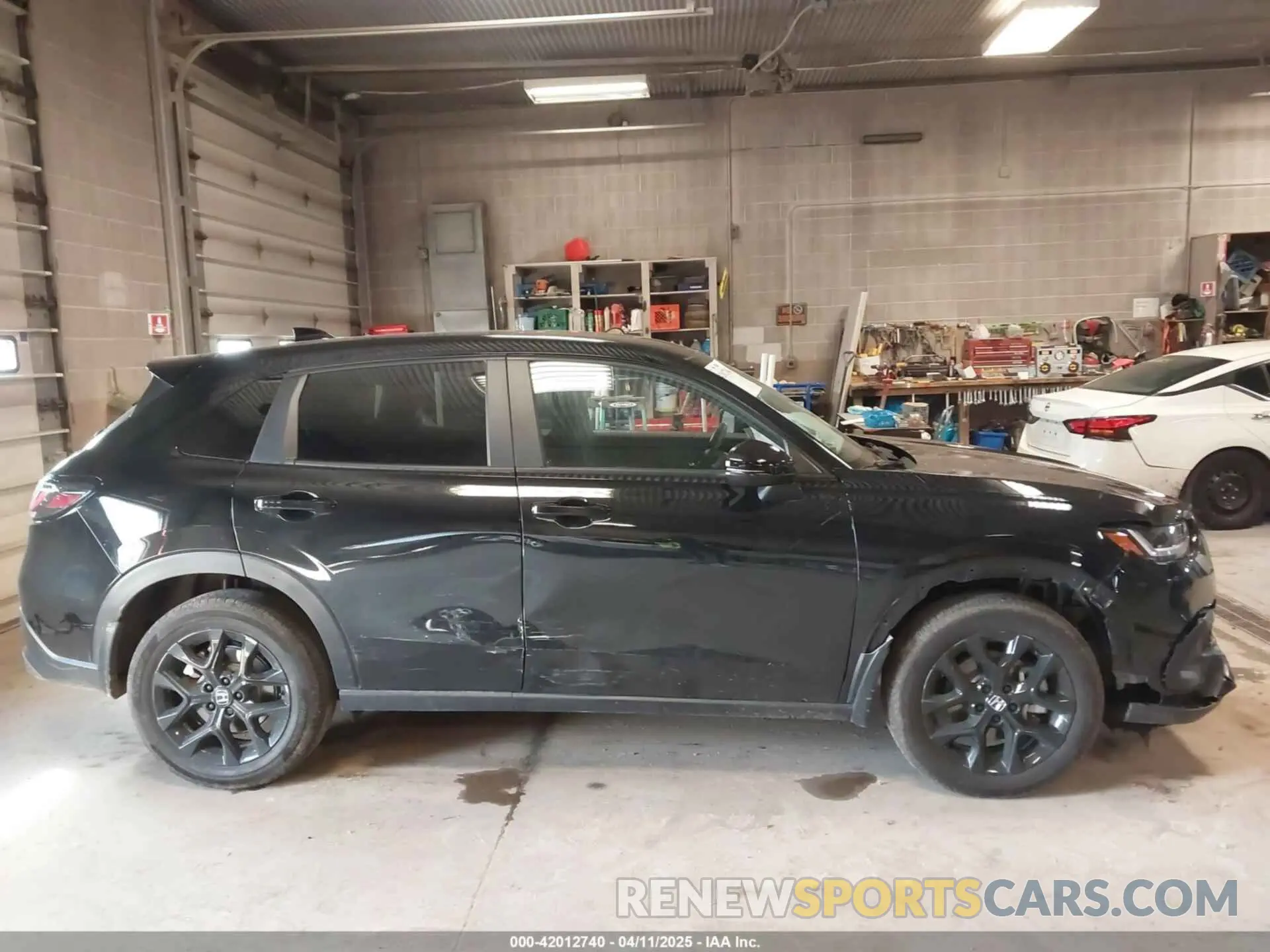 13 Photograph of a damaged car 3CZRZ2H58SM745050 HONDA HR-V 2025