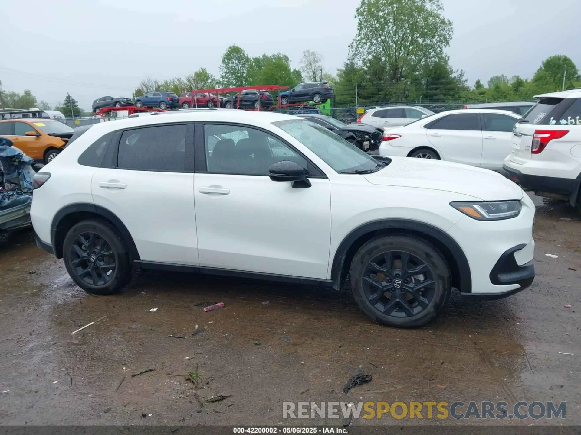 13 Photograph of a damaged car 3CZRZ2H5XSM700983 HONDA HR-V 2025