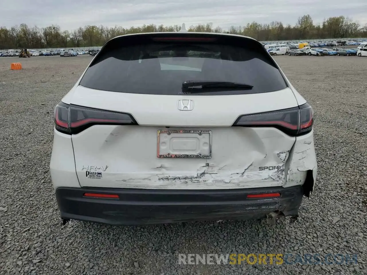 6 Photograph of a damaged car 3CZRZ2H5XSM703477 HONDA HR-V 2025