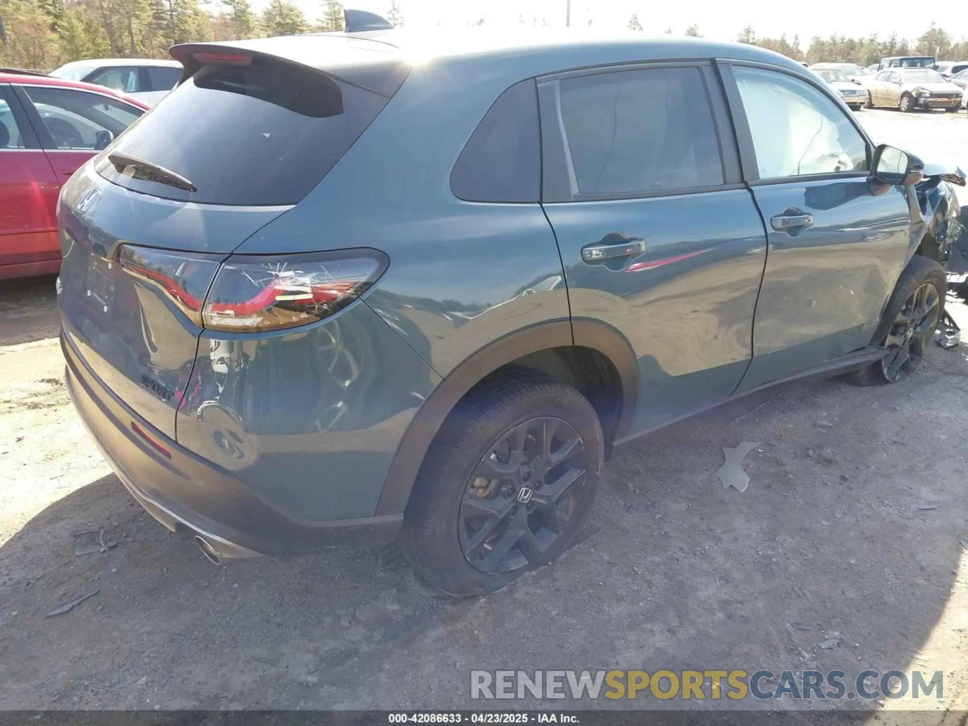 4 Photograph of a damaged car 3CZRZ2H5XSM716830 HONDA HR-V 2025