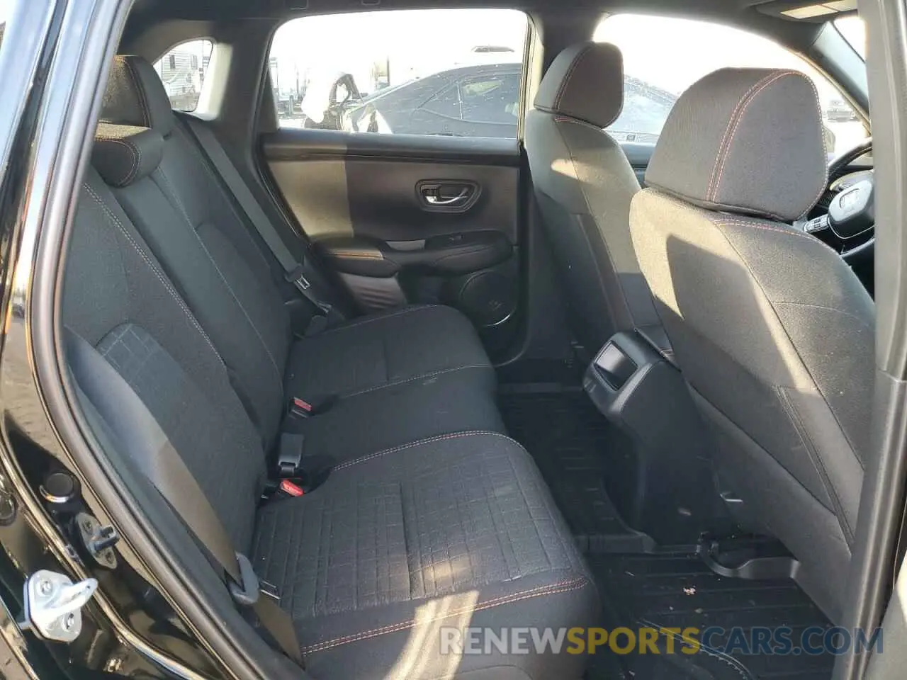 10 Photograph of a damaged car 3CZRZ2H5XSM729853 HONDA HR-V 2025
