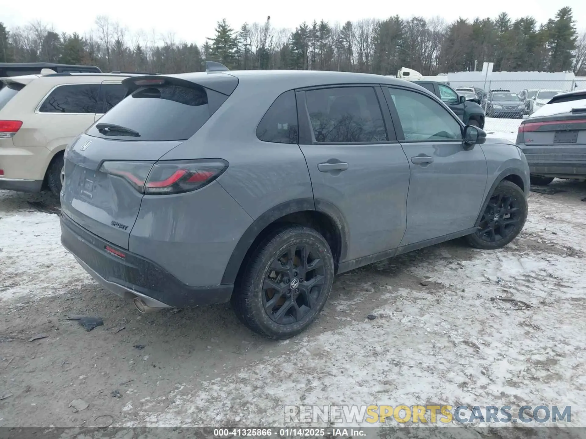 4 Photograph of a damaged car 3CZRZ2H5XSM733384 HONDA HR-V 2025