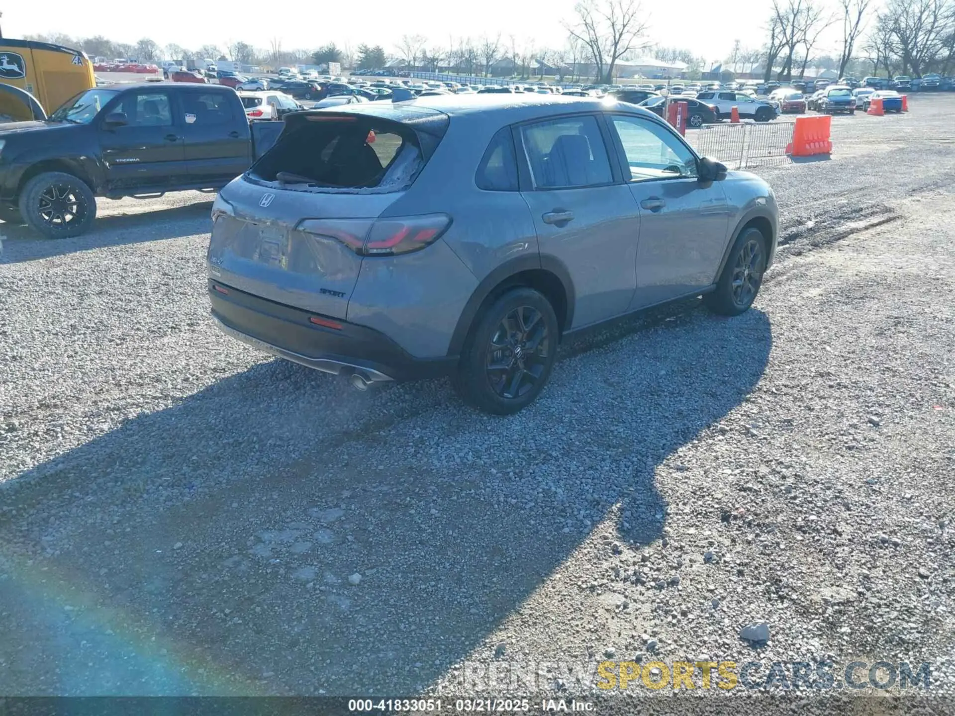 4 Photograph of a damaged car 3CZRZ2H5XSM734678 HONDA HR-V 2025