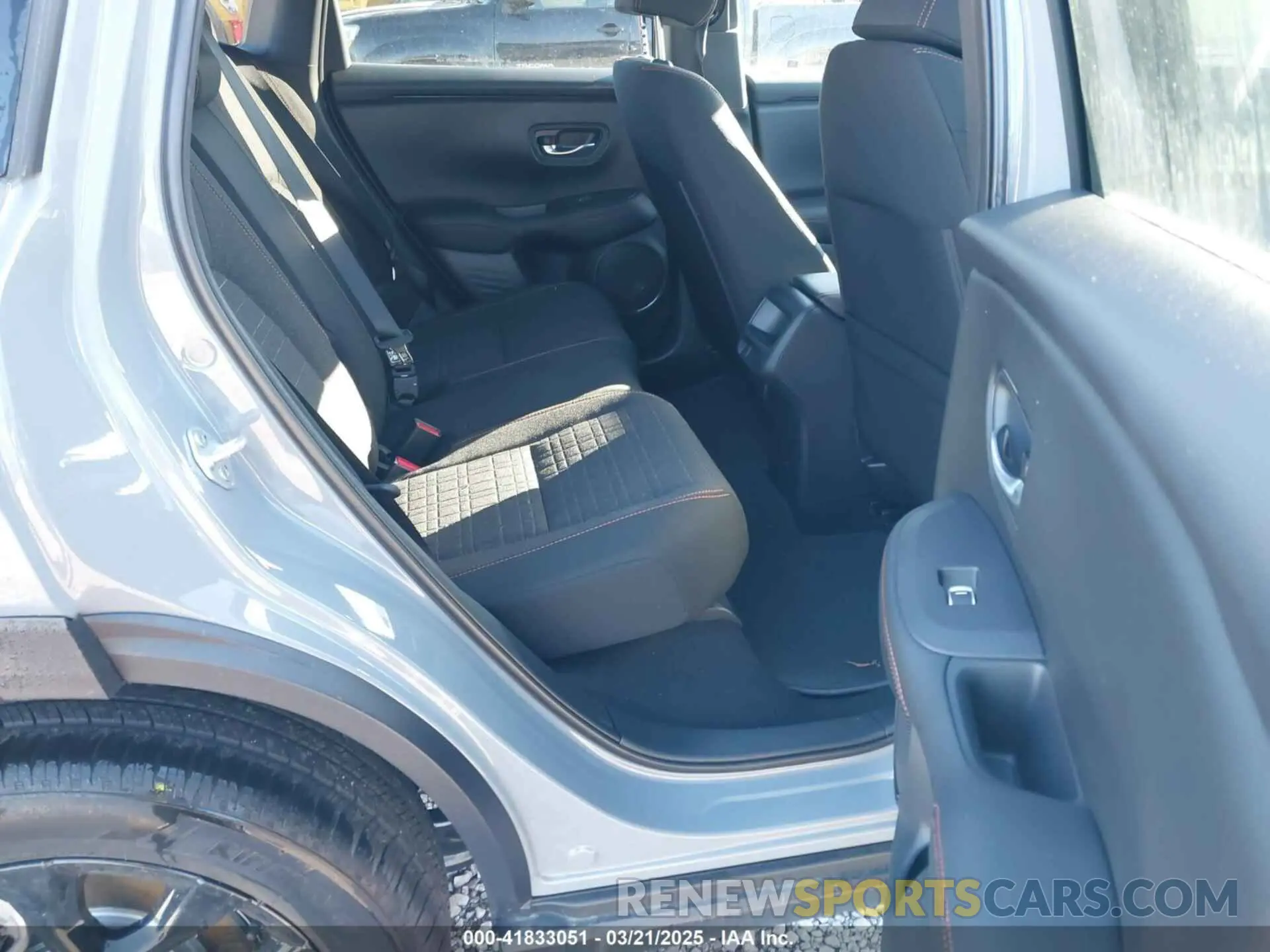 8 Photograph of a damaged car 3CZRZ2H5XSM734678 HONDA HR-V 2025