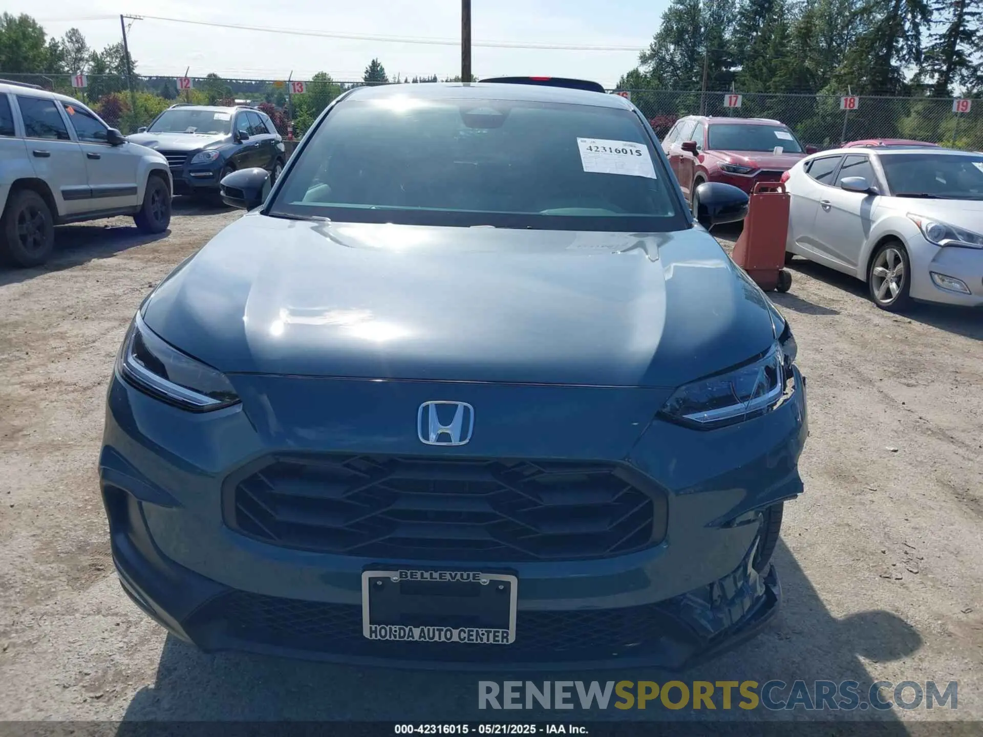 12 Photograph of a damaged car 3CZRZ2H5XSM742232 HONDA HR-V 2025