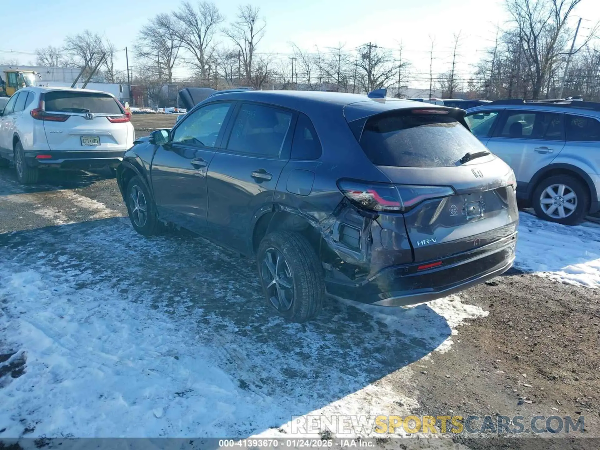 3 Photograph of a damaged car 3CZRZ2H70SM736036 HONDA HR-V 2025