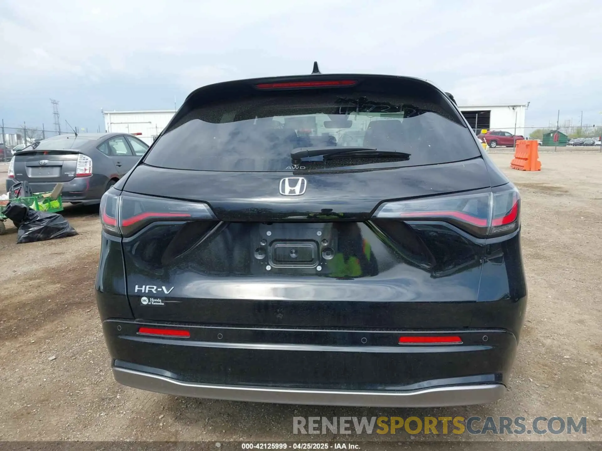 16 Photograph of a damaged car 3CZRZ2H70SM736912 HONDA HR-V 2025