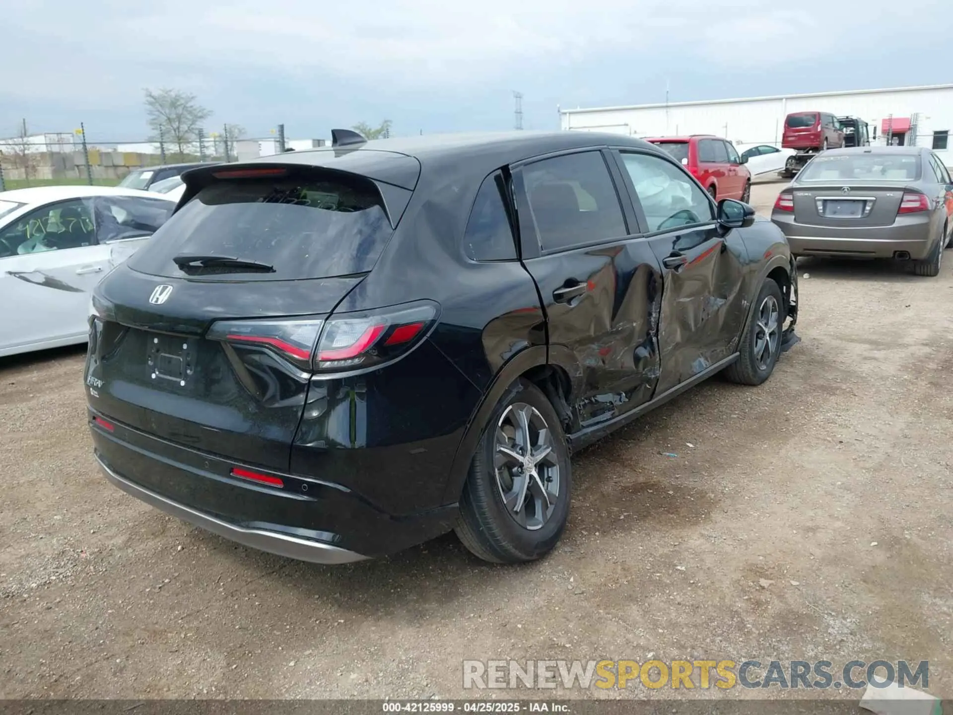 4 Photograph of a damaged car 3CZRZ2H70SM736912 HONDA HR-V 2025