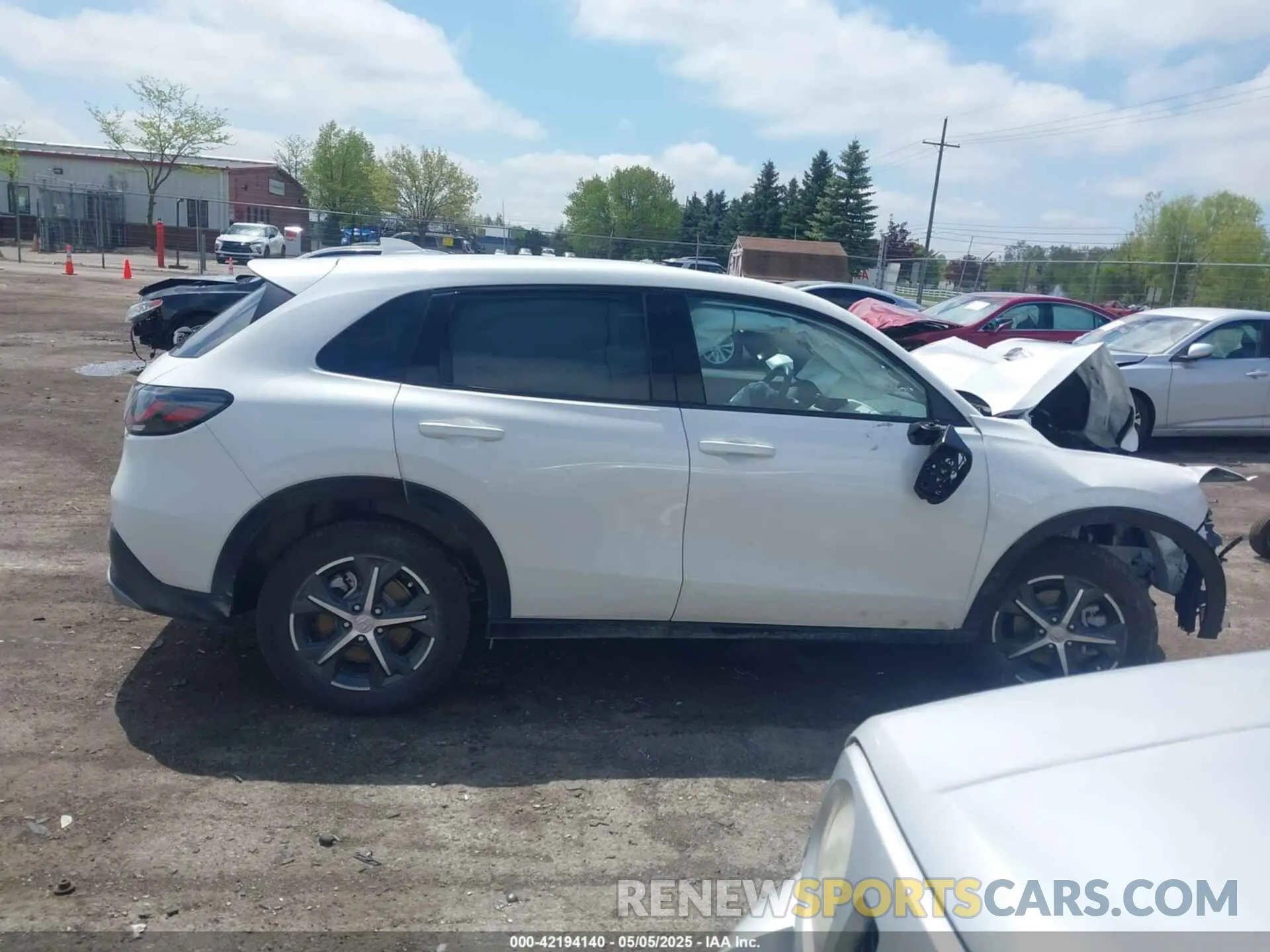 13 Photograph of a damaged car 3CZRZ2H70SM752835 HONDA HR-V 2025