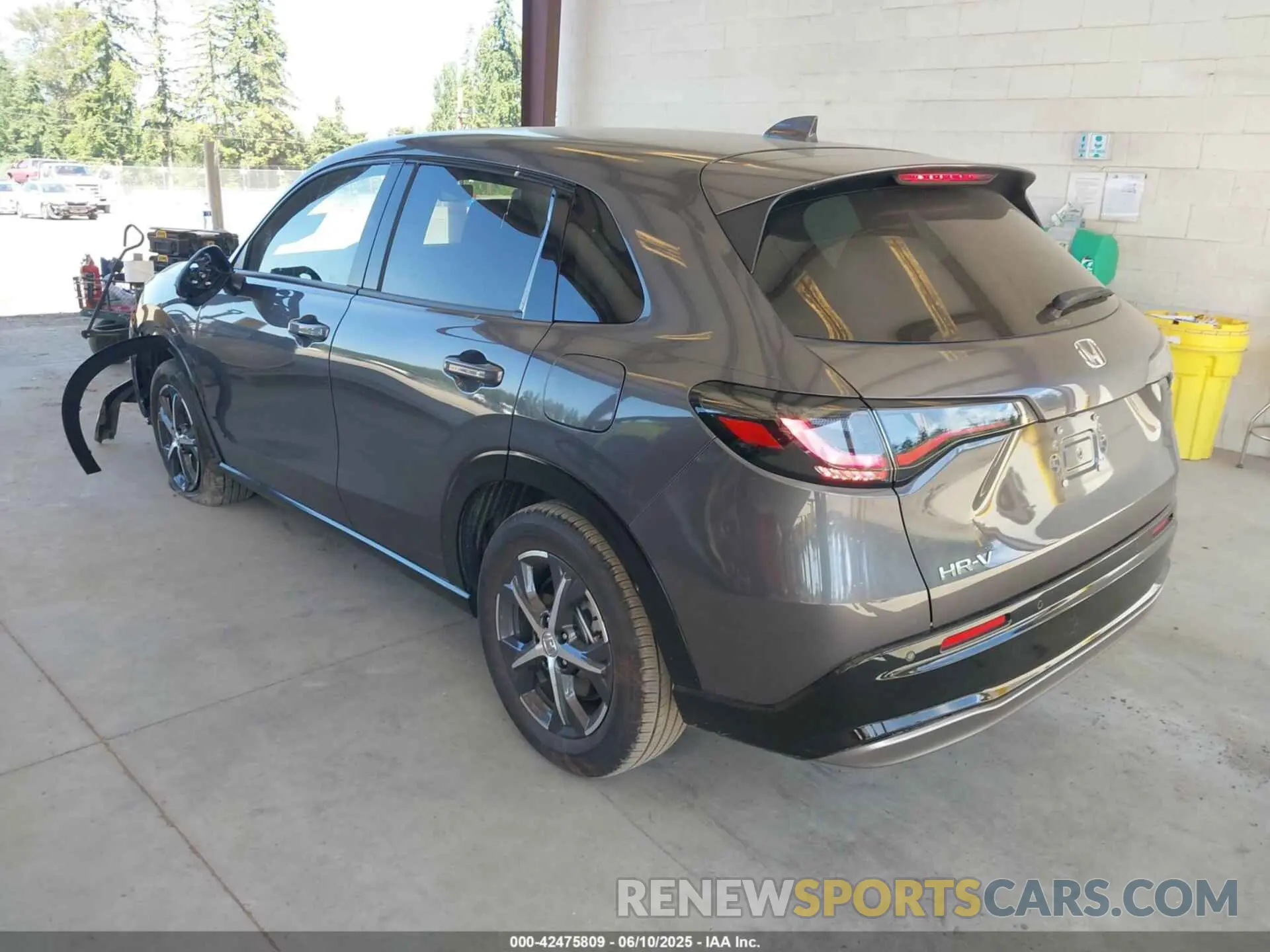 3 Photograph of a damaged car 3CZRZ2H71SM720220 HONDA HR-V 2025