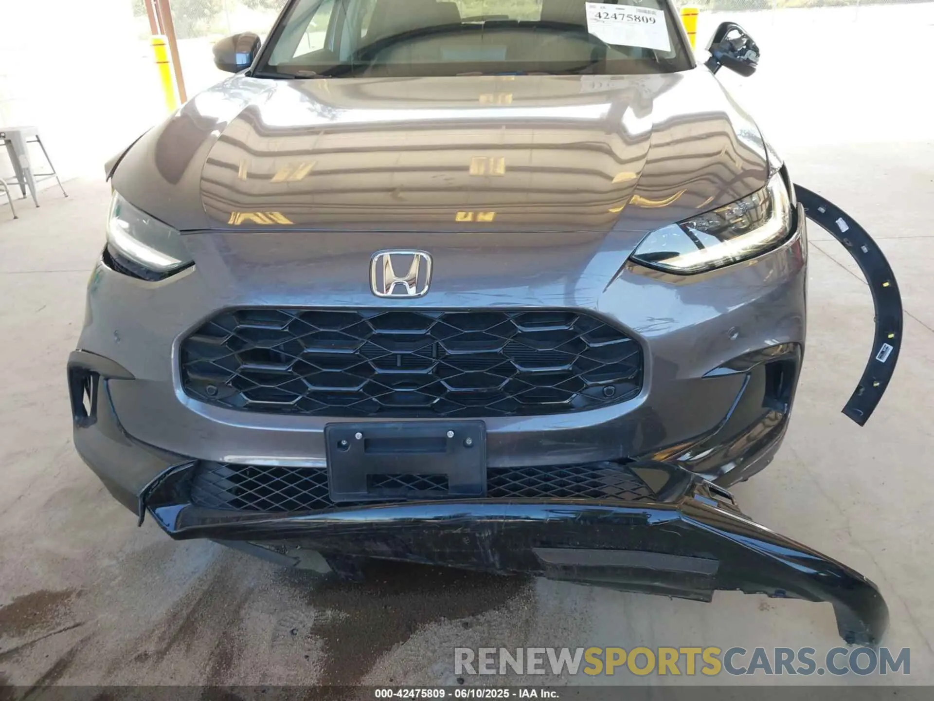 6 Photograph of a damaged car 3CZRZ2H71SM720220 HONDA HR-V 2025