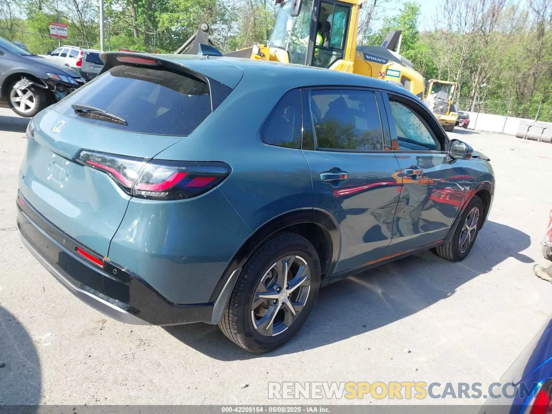 4 Photograph of a damaged car 3CZRZ2H71SM755453 HONDA HR-V 2025