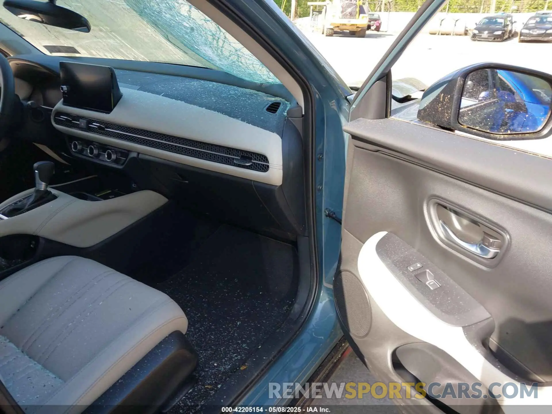 5 Photograph of a damaged car 3CZRZ2H71SM755453 HONDA HR-V 2025