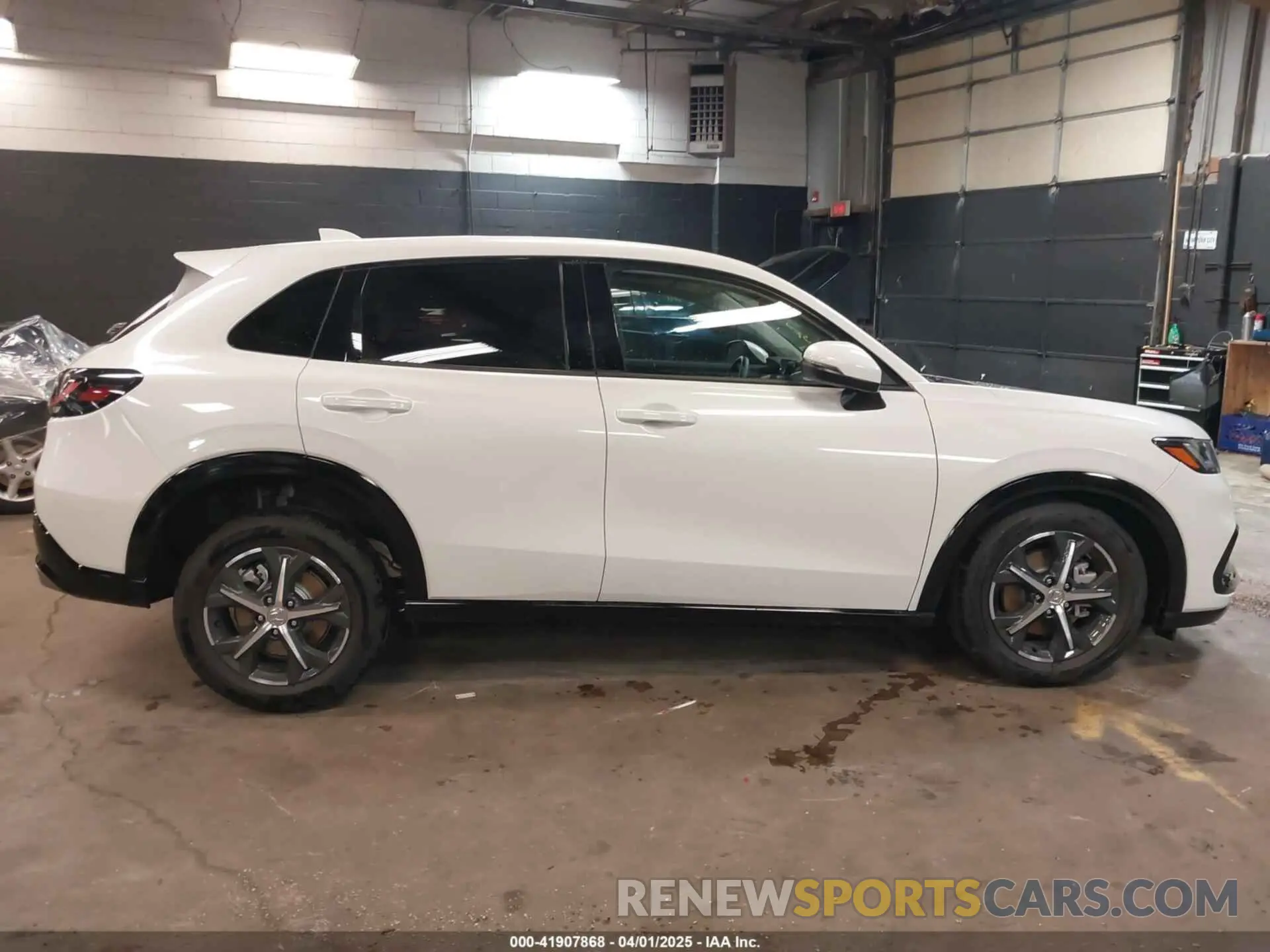 13 Photograph of a damaged car 3CZRZ2H71SM772799 HONDA HR-V 2025