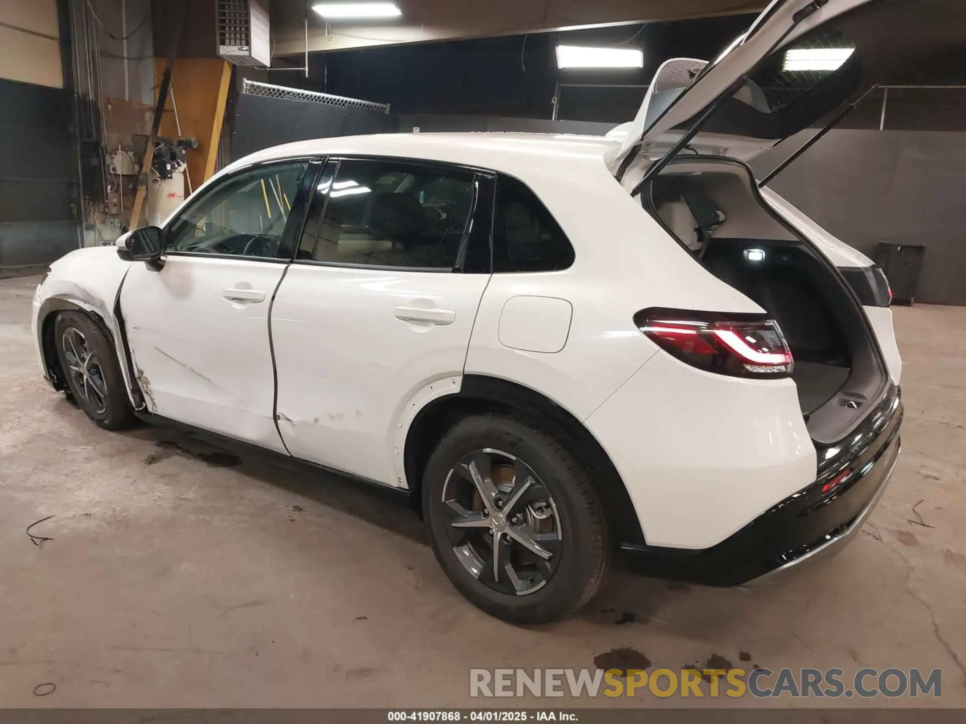 3 Photograph of a damaged car 3CZRZ2H71SM772799 HONDA HR-V 2025