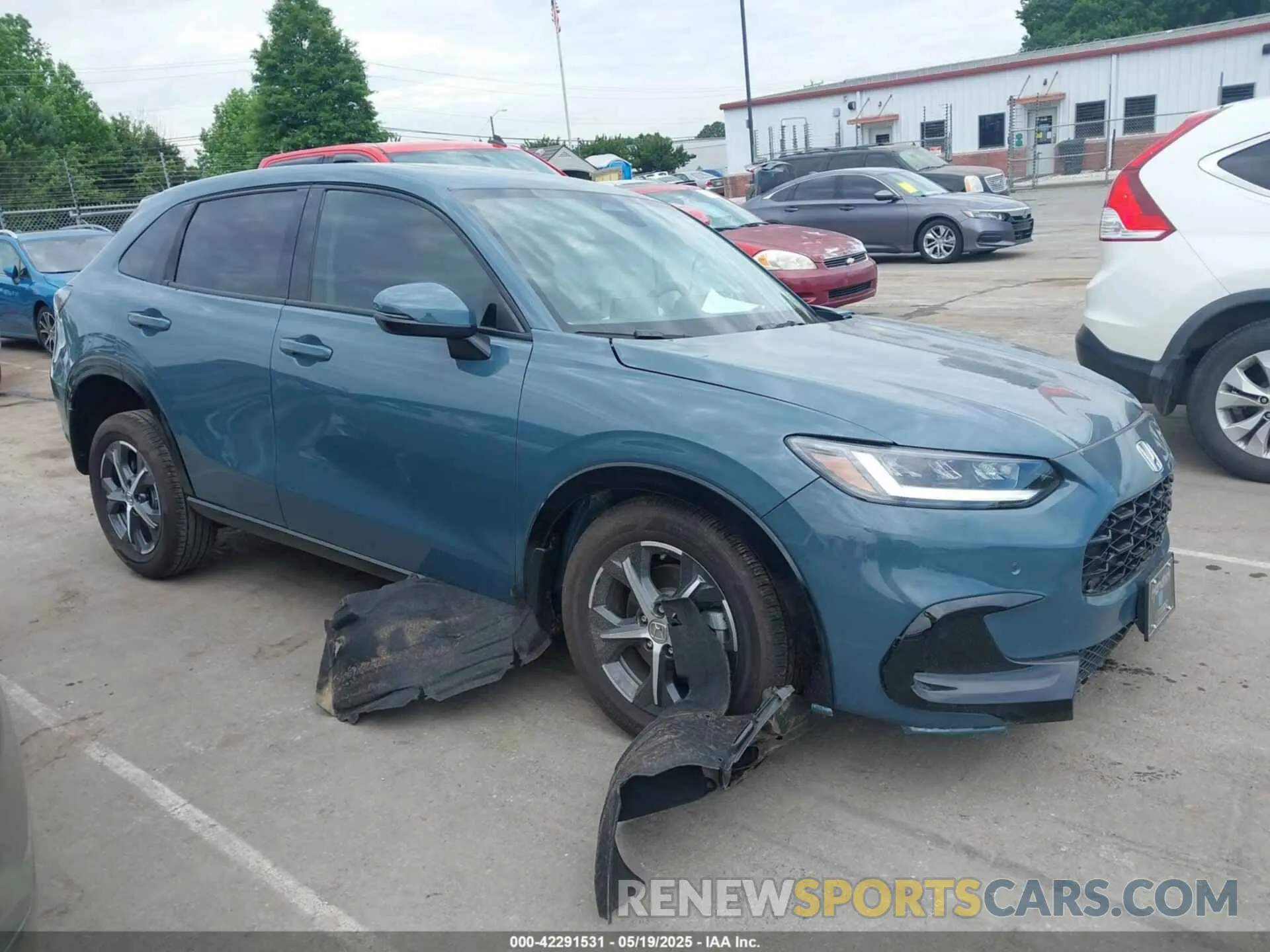 13 Photograph of a damaged car 3CZRZ2H72SM744719 HONDA HR-V 2025