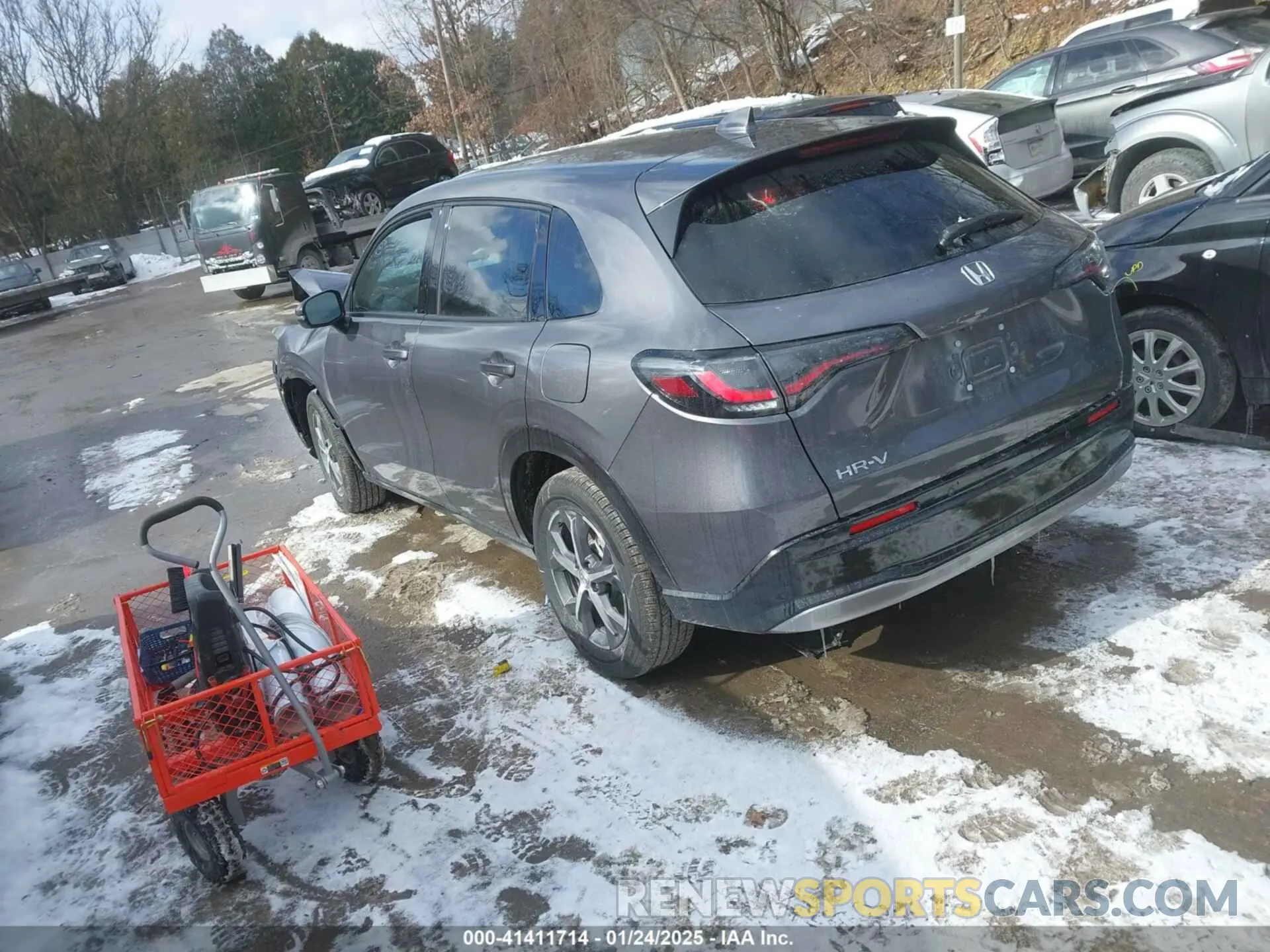 3 Photograph of a damaged car 3CZRZ2H73SM731624 HONDA HR-V 2025