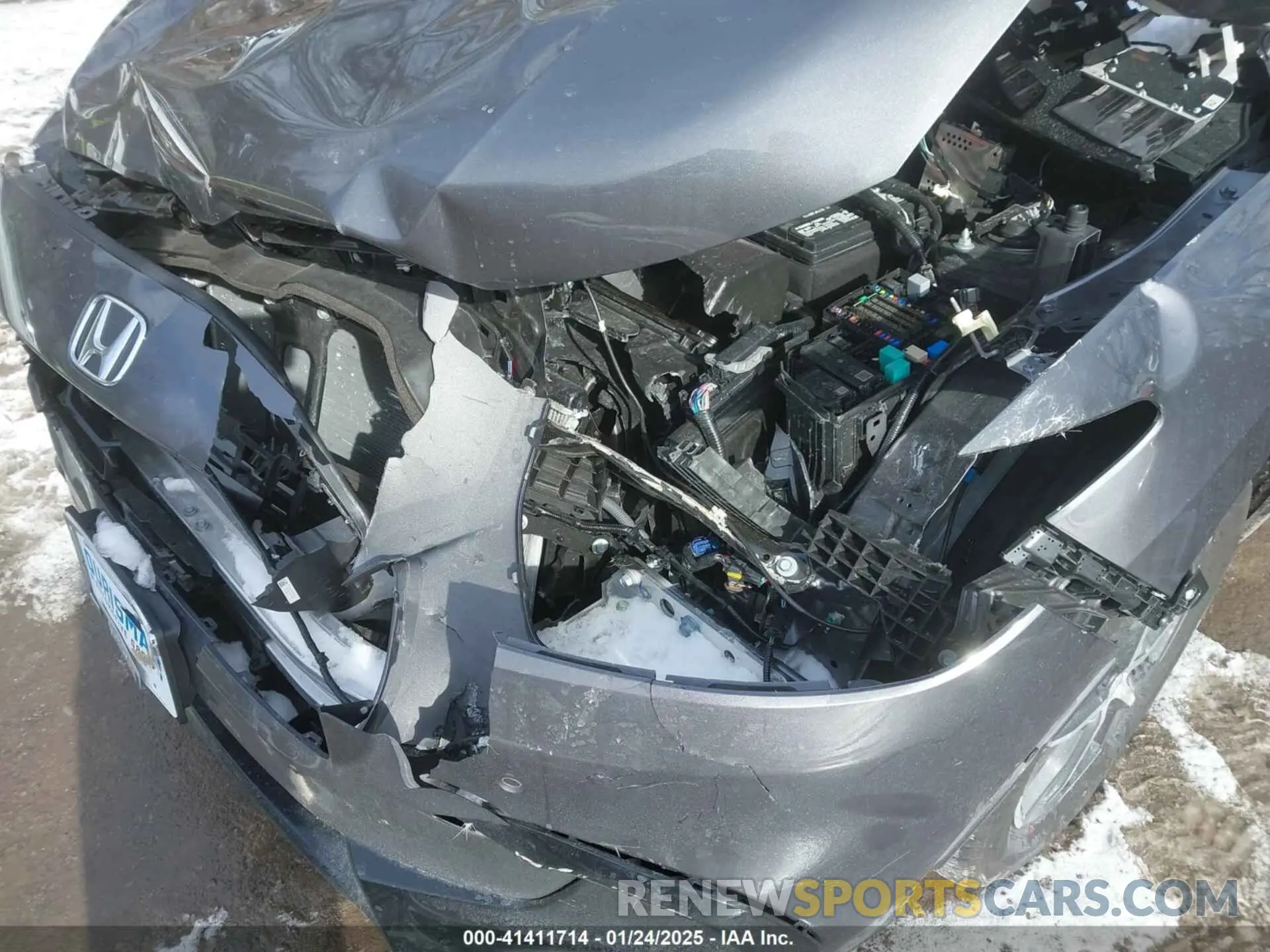 6 Photograph of a damaged car 3CZRZ2H73SM731624 HONDA HR-V 2025