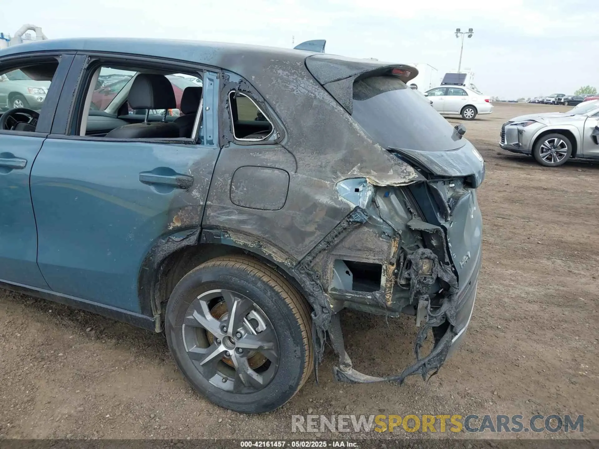 6 Photograph of a damaged car 3CZRZ2H73SM741988 HONDA HR-V 2025