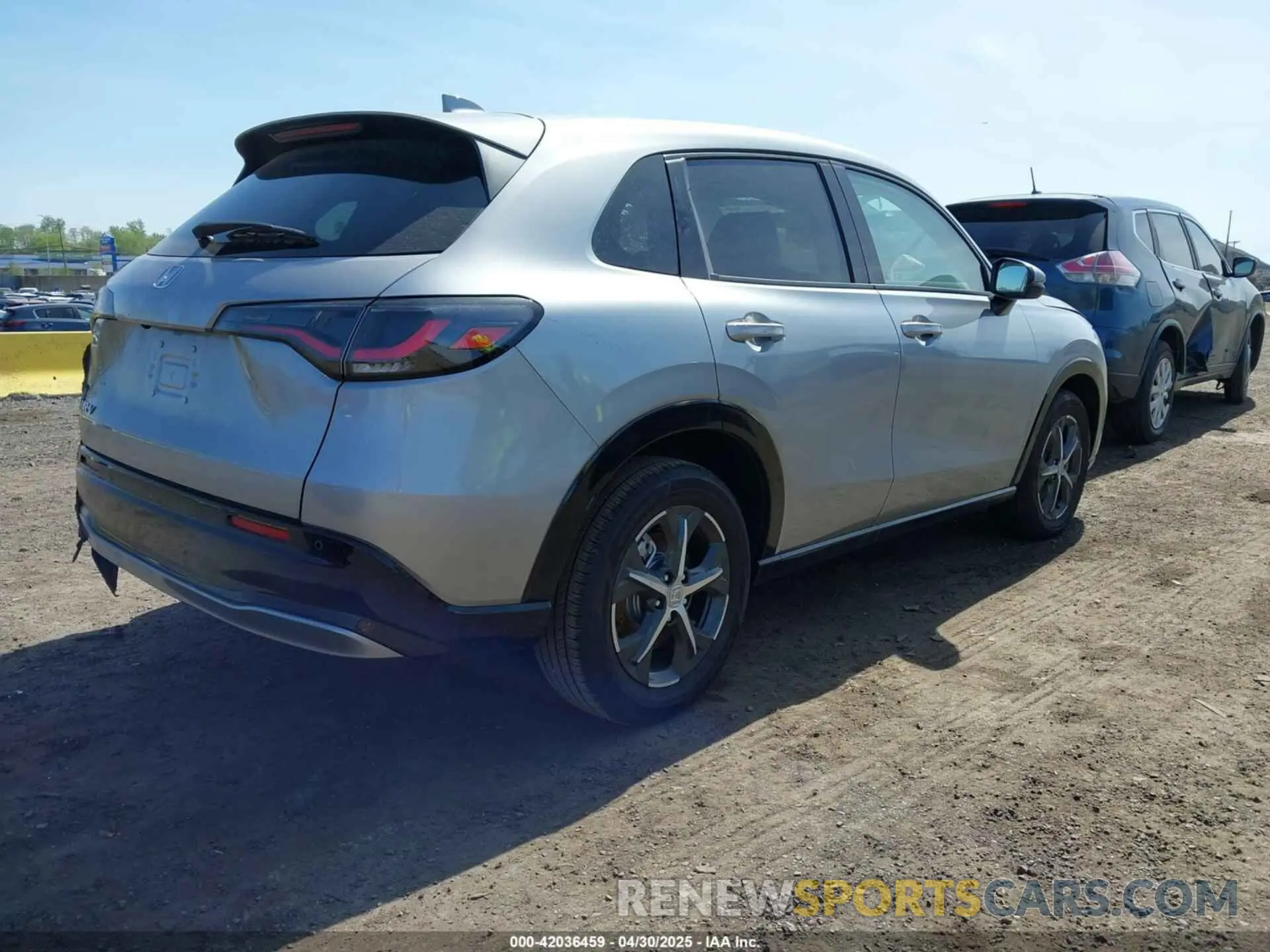 4 Photograph of a damaged car 3CZRZ2H74SM762431 HONDA HR-V 2025
