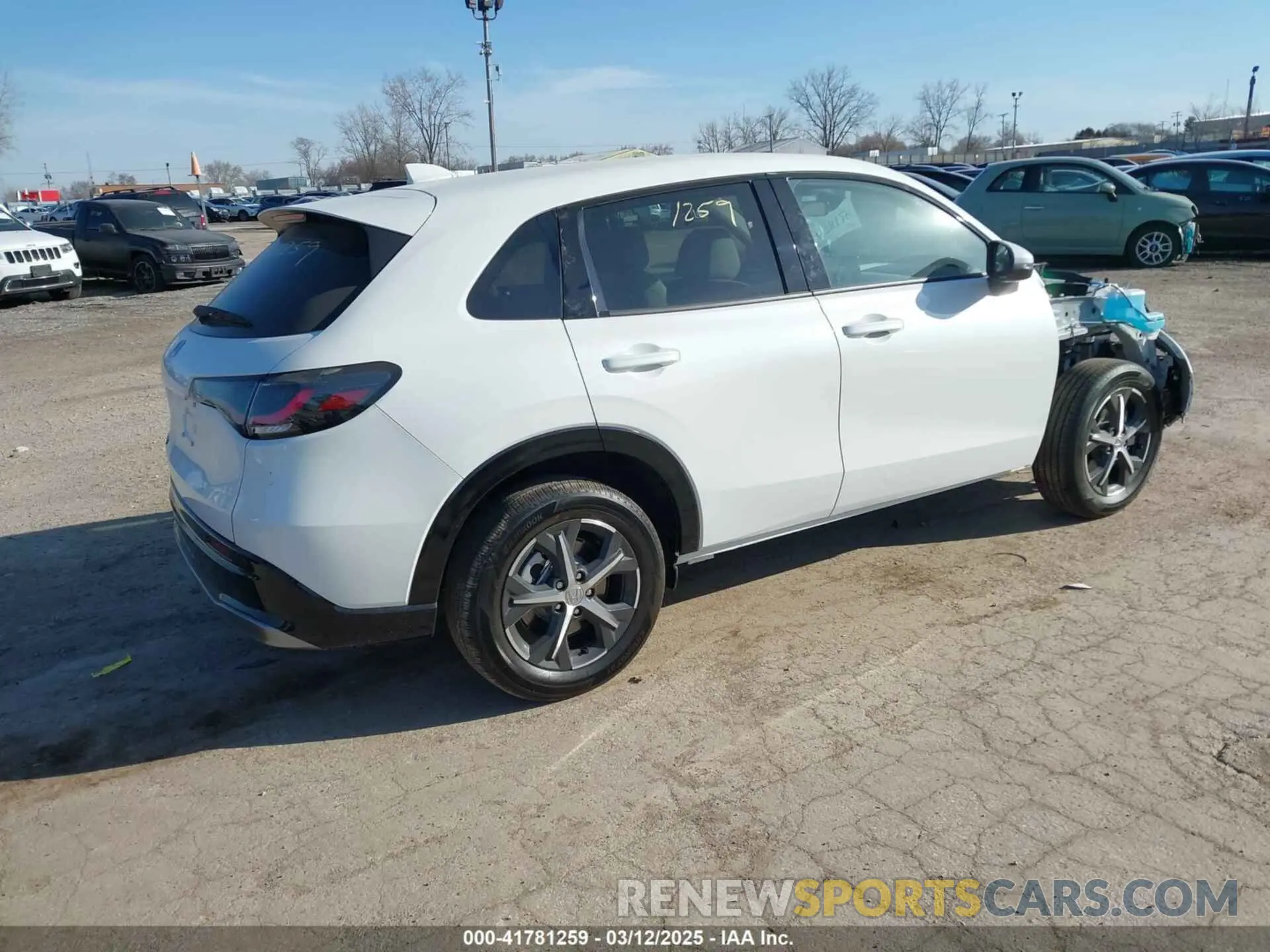4 Photograph of a damaged car 3CZRZ2H77SM744487 HONDA HR-V 2025