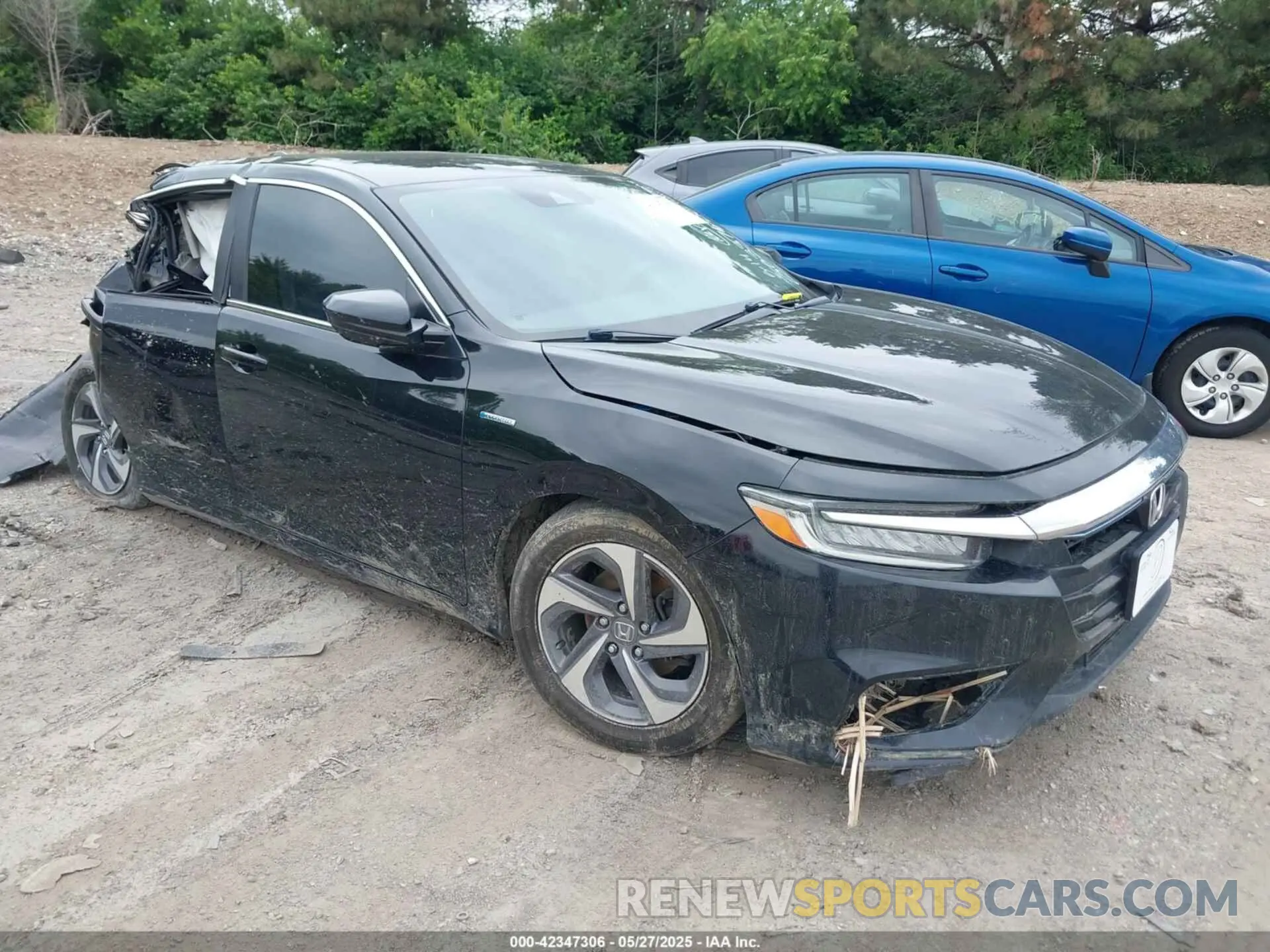 1 Photograph of a damaged car 19XZE4F10KE003376 HONDA INSIGHT 2019