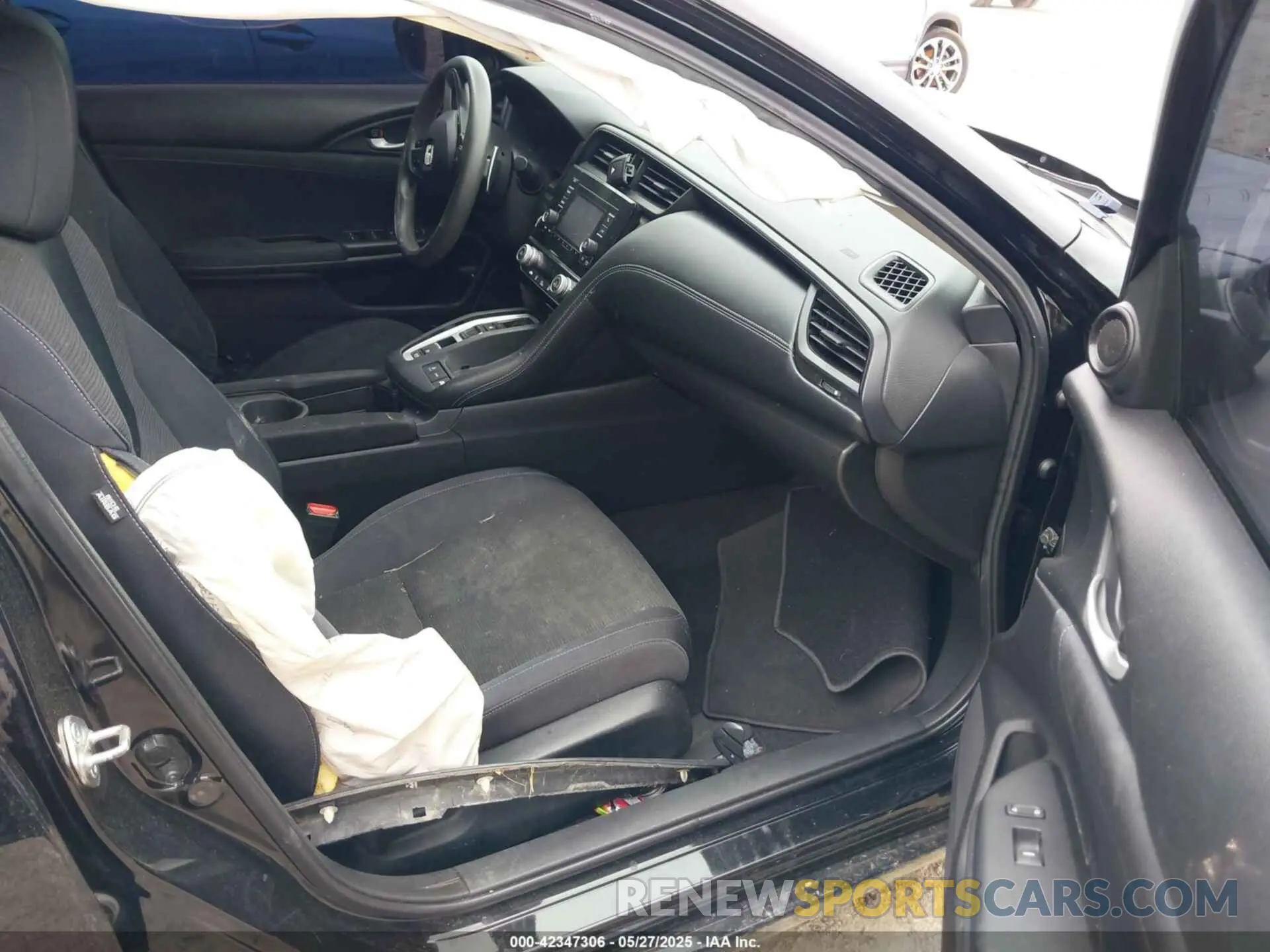5 Photograph of a damaged car 19XZE4F10KE003376 HONDA INSIGHT 2019