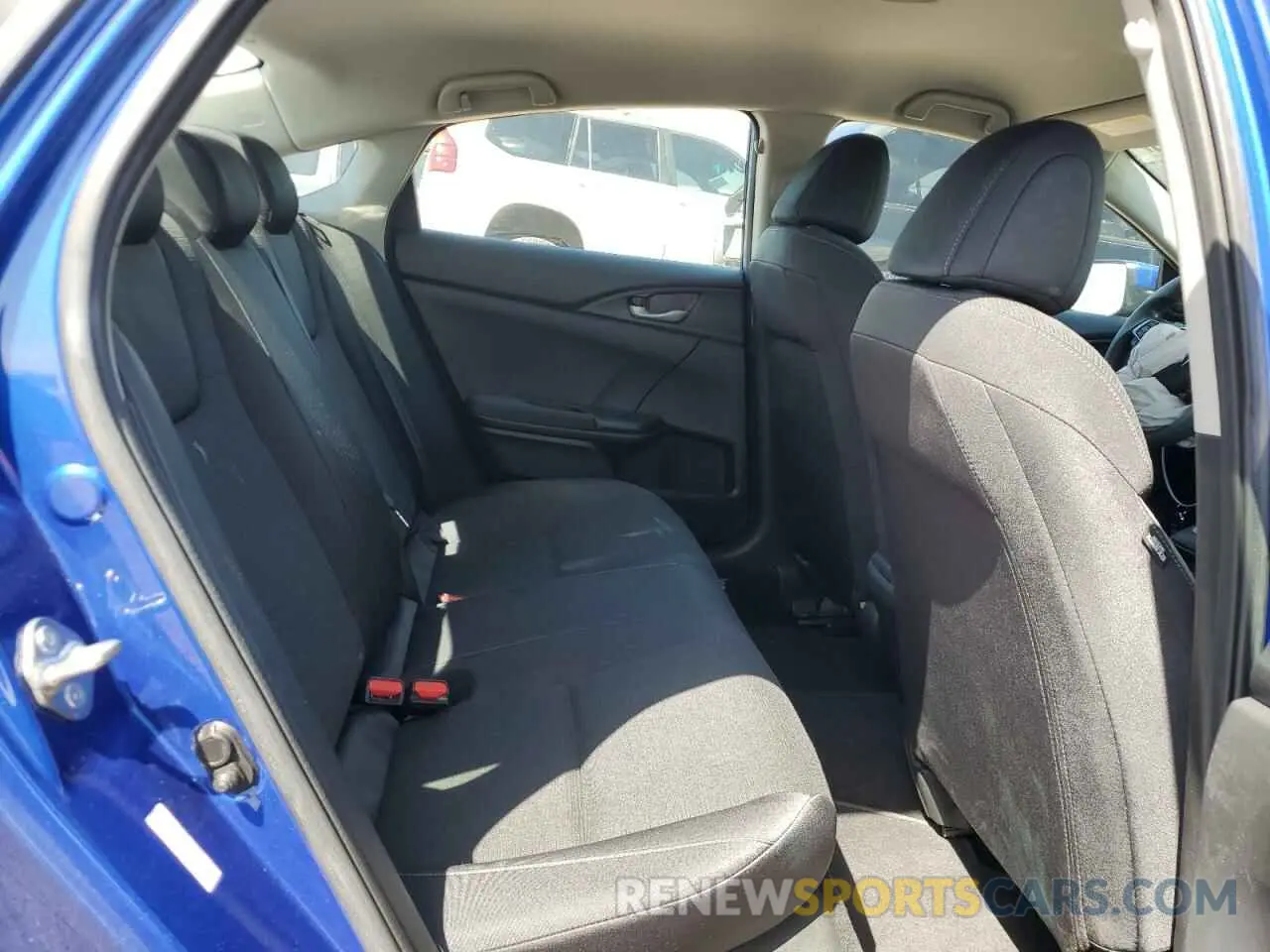 10 Photograph of a damaged car 19XZE4F10KE018914 HONDA INSIGHT 2019