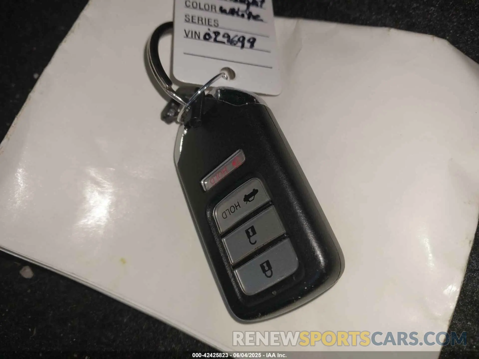 11 Photograph of a damaged car 19XZE4F10KE029699 HONDA INSIGHT 2019