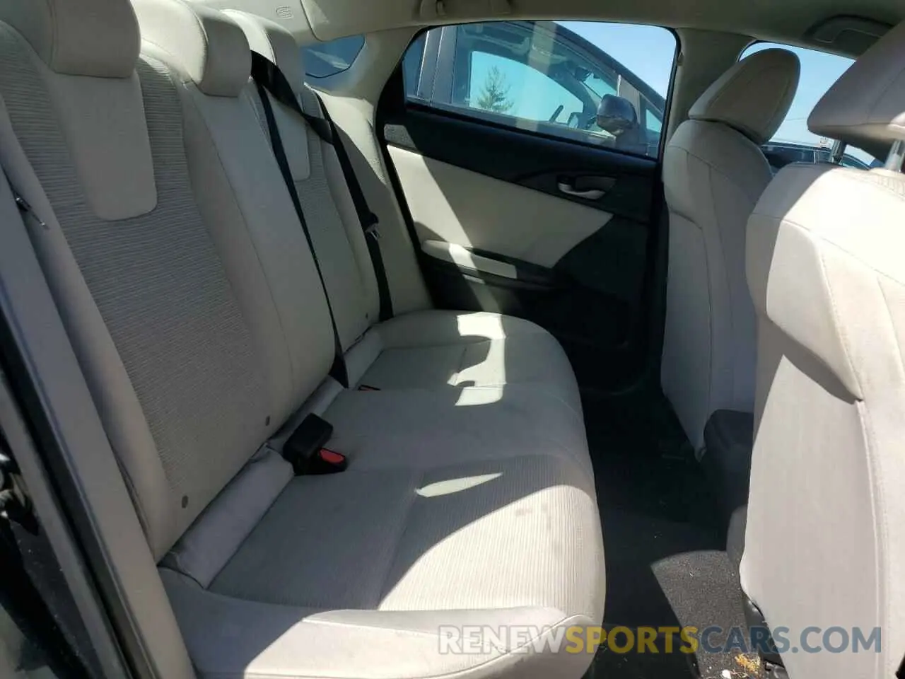 10 Photograph of a damaged car 19XZE4F14KE005552 HONDA INSIGHT 2019
