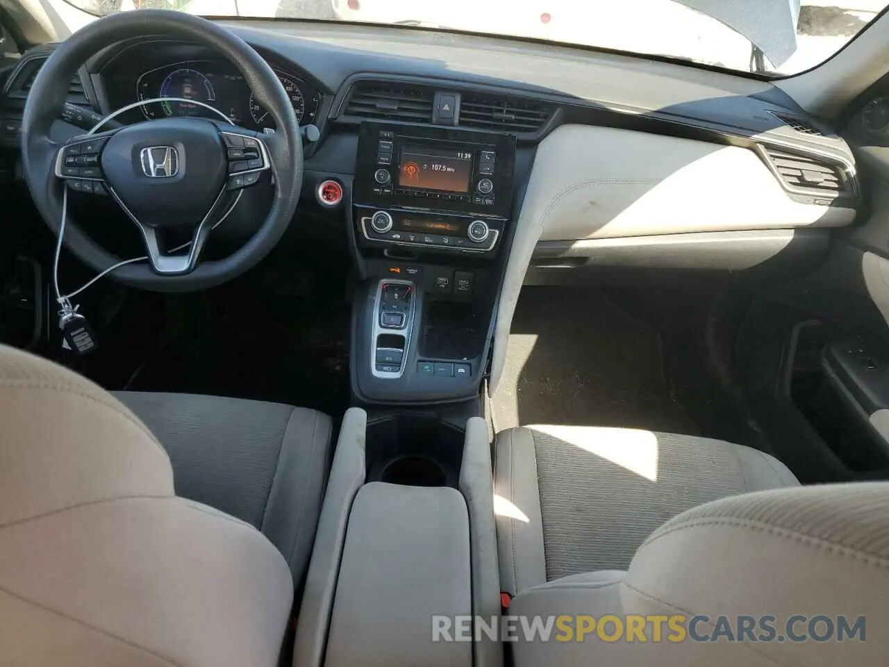 8 Photograph of a damaged car 19XZE4F14KE005552 HONDA INSIGHT 2019