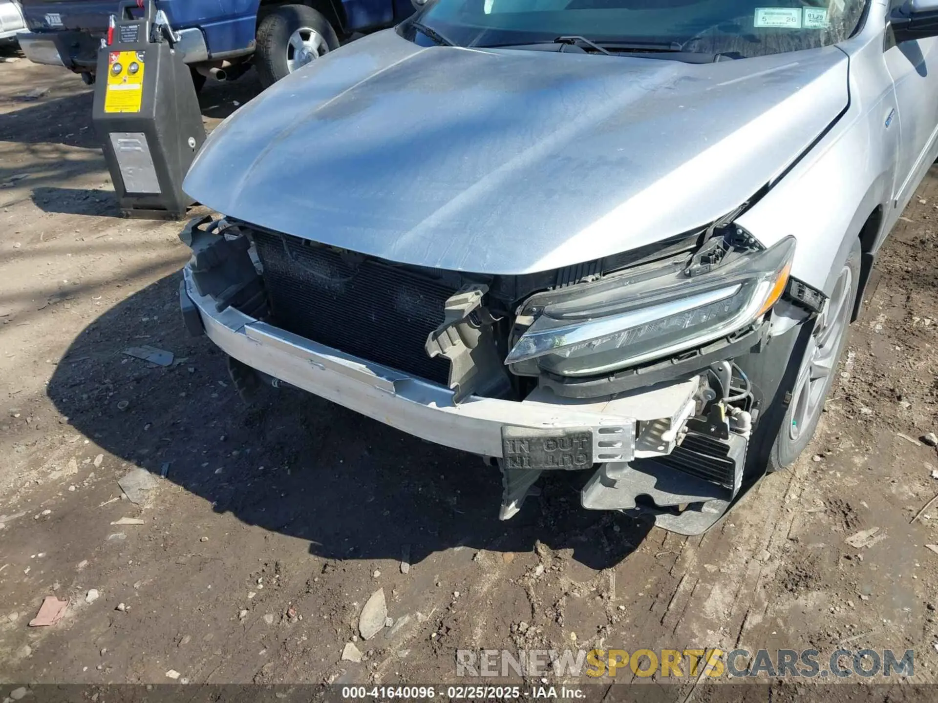 6 Photograph of a damaged car 19XZE4F14KE013196 HONDA INSIGHT 2019