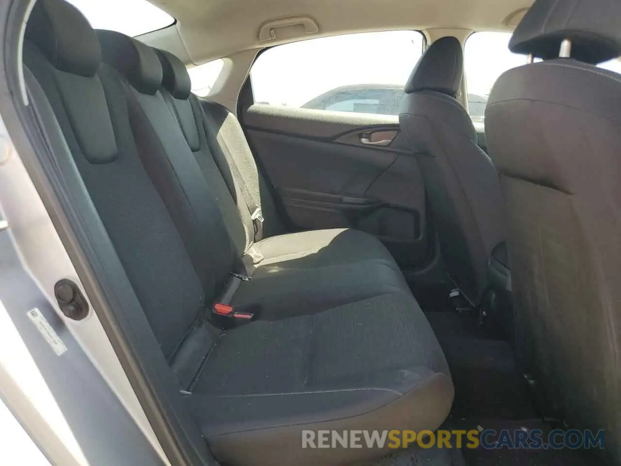 10 Photograph of a damaged car 19XZE4F15KE021890 HONDA INSIGHT 2019