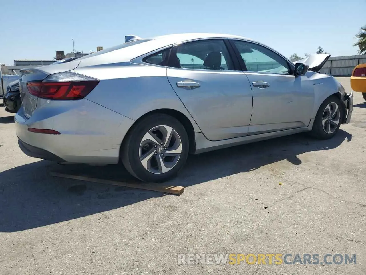 3 Photograph of a damaged car 19XZE4F15KE021890 HONDA INSIGHT 2019