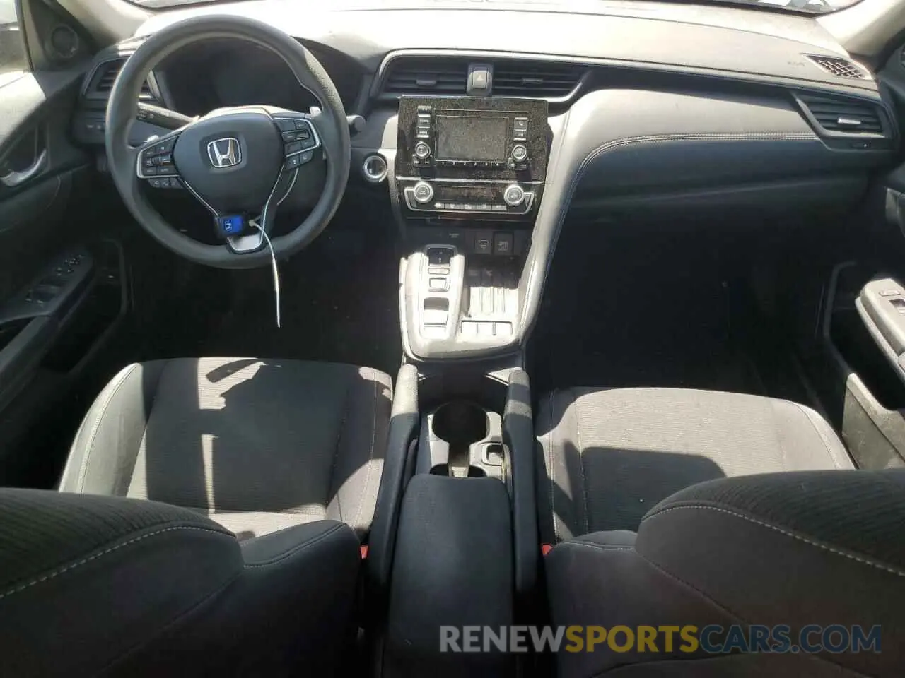 8 Photograph of a damaged car 19XZE4F15KE021890 HONDA INSIGHT 2019