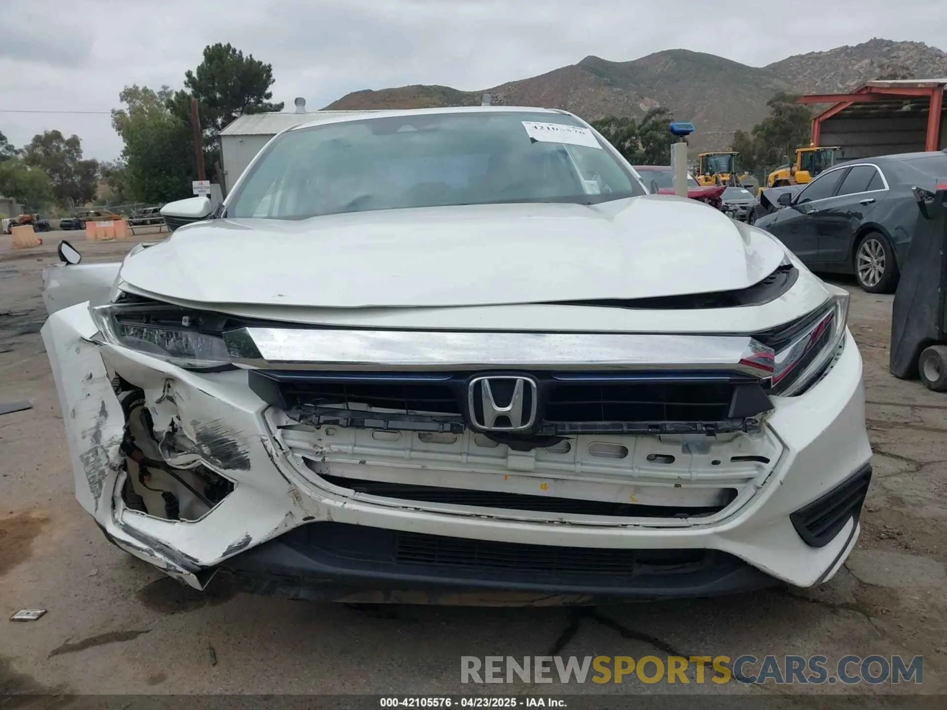 12 Photograph of a damaged car 19XZE4F15KE028600 HONDA INSIGHT 2019