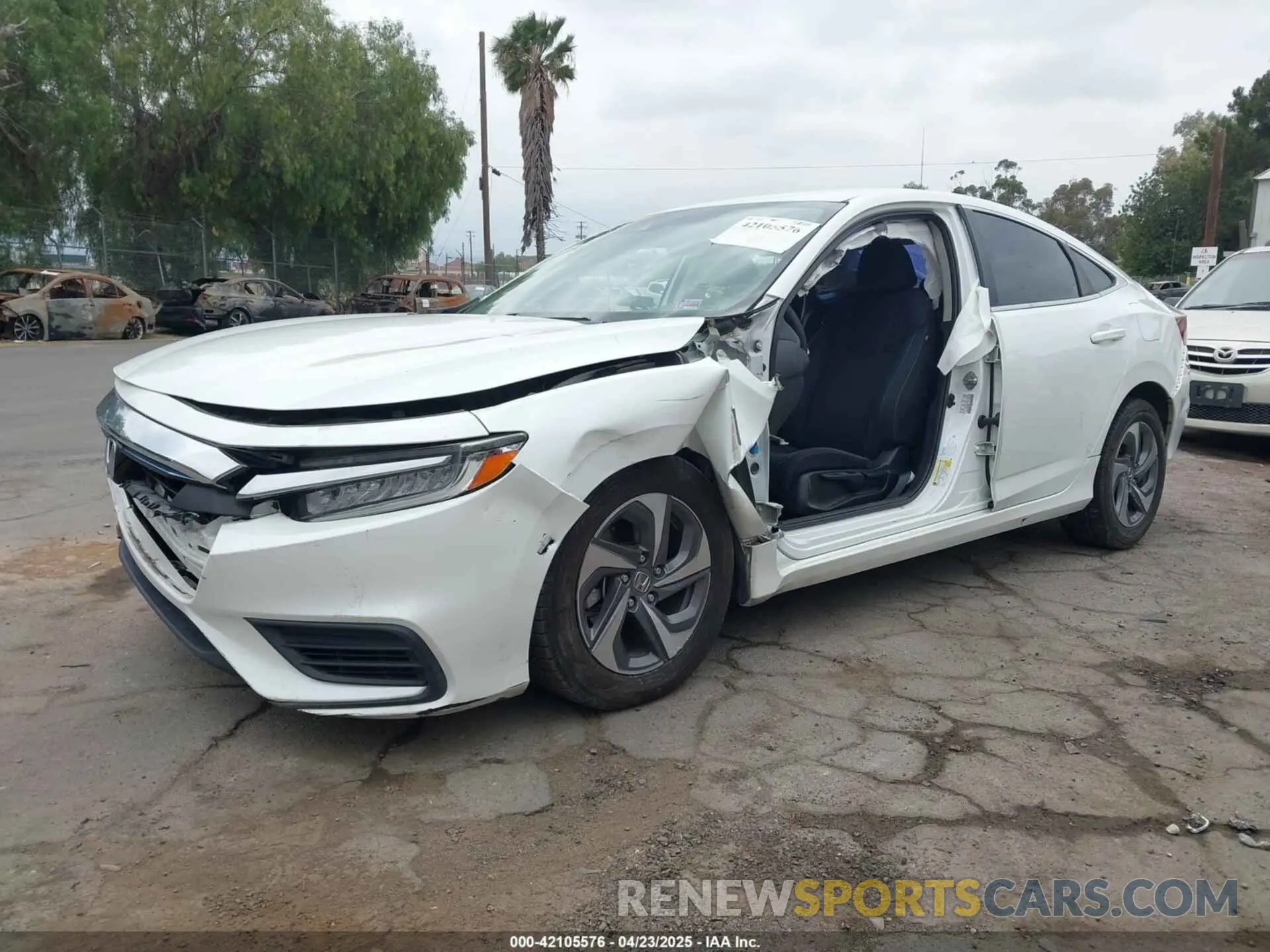 2 Photograph of a damaged car 19XZE4F15KE028600 HONDA INSIGHT 2019