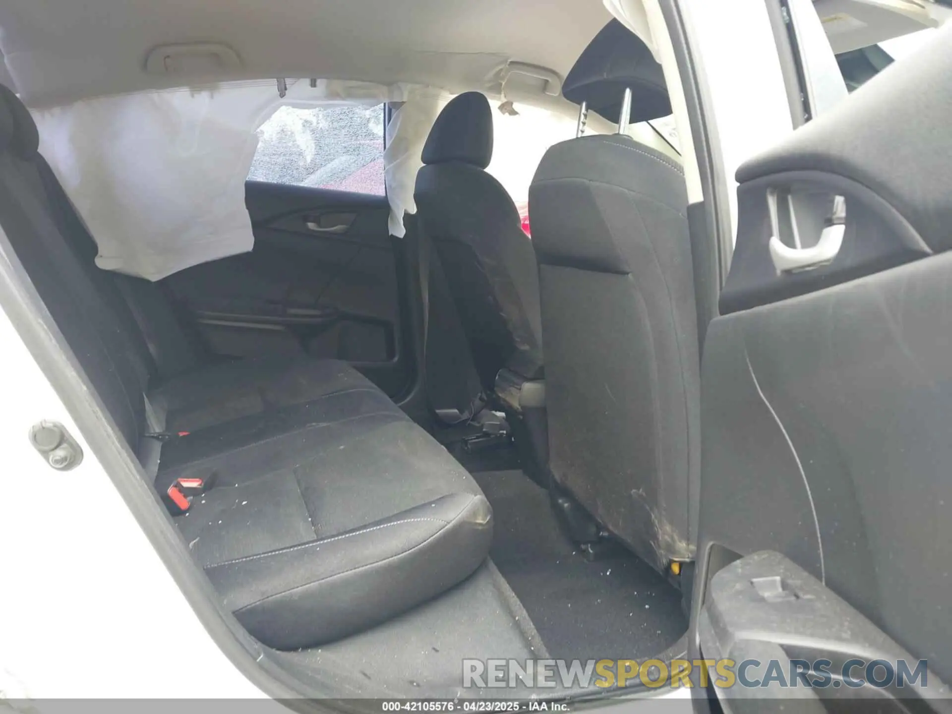 8 Photograph of a damaged car 19XZE4F15KE028600 HONDA INSIGHT 2019