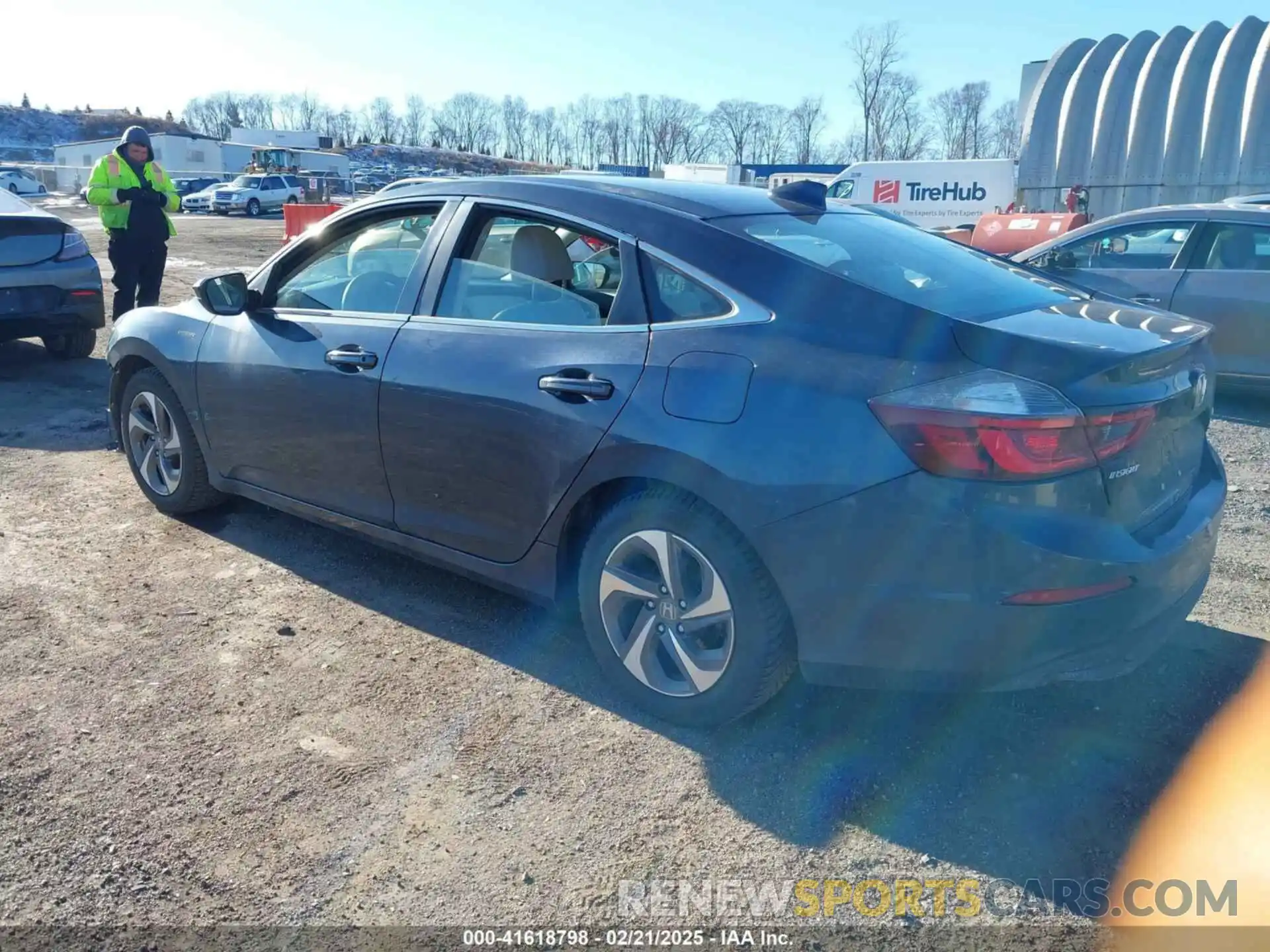 3 Photograph of a damaged car 19XZE4F16KE022224 HONDA INSIGHT 2019