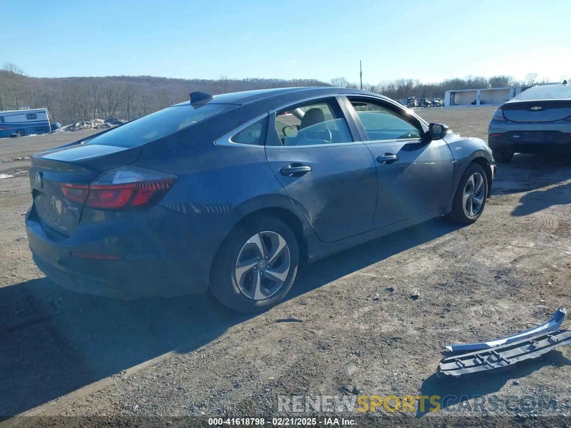 4 Photograph of a damaged car 19XZE4F16KE022224 HONDA INSIGHT 2019