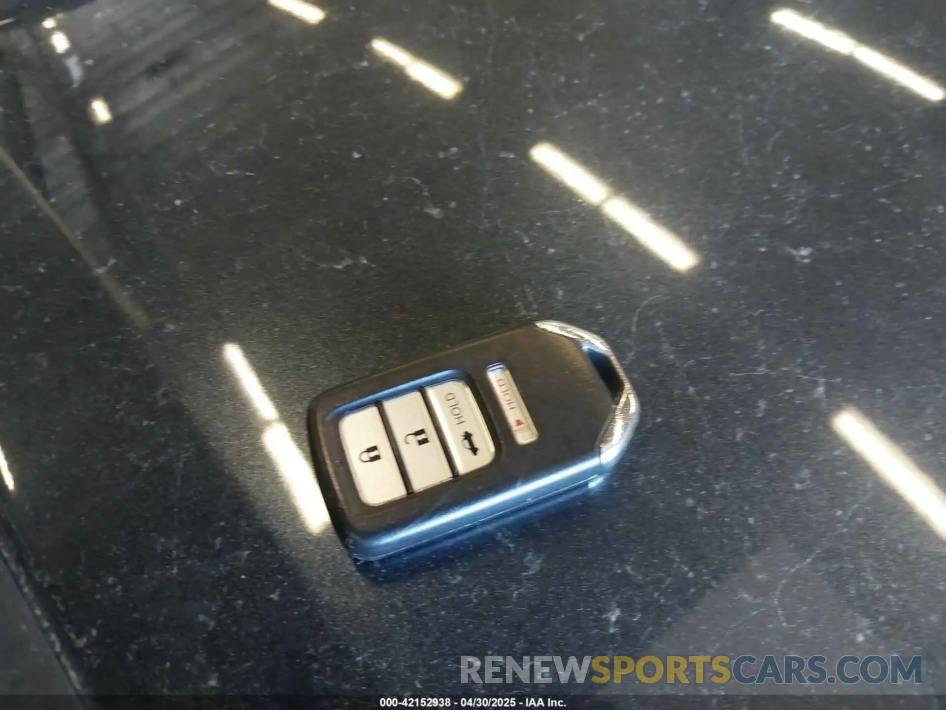 11 Photograph of a damaged car 19XZE4F16KE026659 HONDA INSIGHT 2019