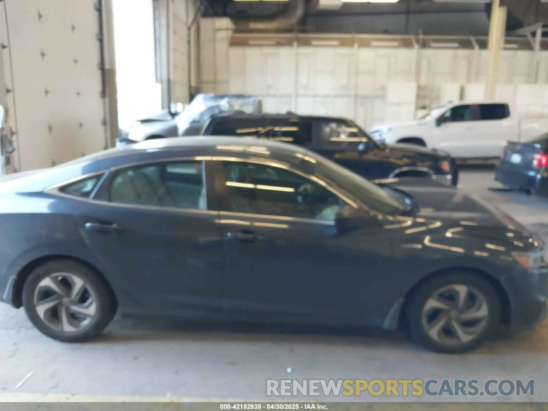 13 Photograph of a damaged car 19XZE4F16KE026659 HONDA INSIGHT 2019